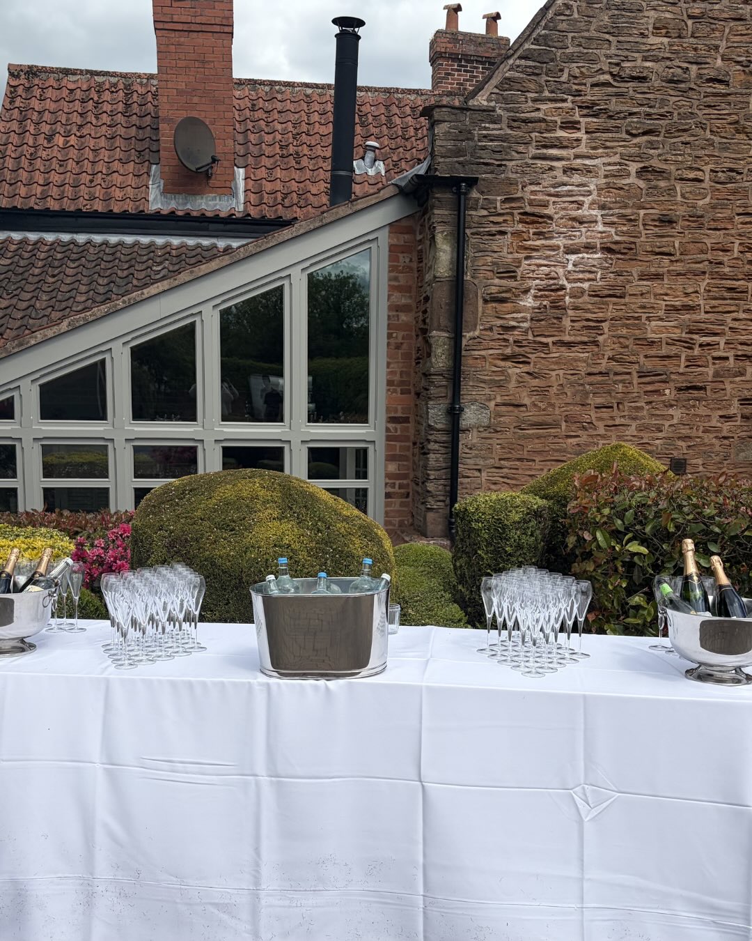 Emily & Rob
An elegant wedding for two people that love good food and a party! ❤️
Held at the family home in Kimberley it was our pleasure to provide a drinks reception, canapés, a two course meal, evening burgers and the bar service so that the celebration could continue into the night.
@emdench
Marquee- @djmarqueesltd
Flowers- @beesflowers58
Band- @wiredthepartyband
Photography- @phoebelenderyouphotography
Videography- @redseatsvideo
#weddingnottingham #weddingsathome #weddingcatering