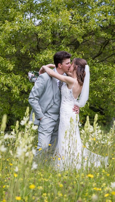 Ruth & Harry 🤍
After marrying quietly just before Christmas at the registry office in Bath, they chose to celebrate this next chapter surrounded by the people they love most in the most beautiful gardens at @rhsrosemoor
And what a celebration it was.
A spring afternoon filled with laughter, amazing food, heartfelt hugs, colourful blooms and the most joyful barn dance to end the evening. It felt so wonderfully them and so relaxed, meaningful and full of connection.
One of my favourite parts of the day was wandering through the gardens together for portraits. Harry’s connection to Rosemoor made it feel even more special and waiting for springtime meant they were surrounded by the colour and flowers they had always imagined for their photographs. 🌸
Proof that there’s no right way to celebrate your wedding day only the way that feels true to you. ✨
#rhsrosemoor #rhsrosemoorwedding #freeformimagesphotography #devonweddingphotographer #springweddinginspiration