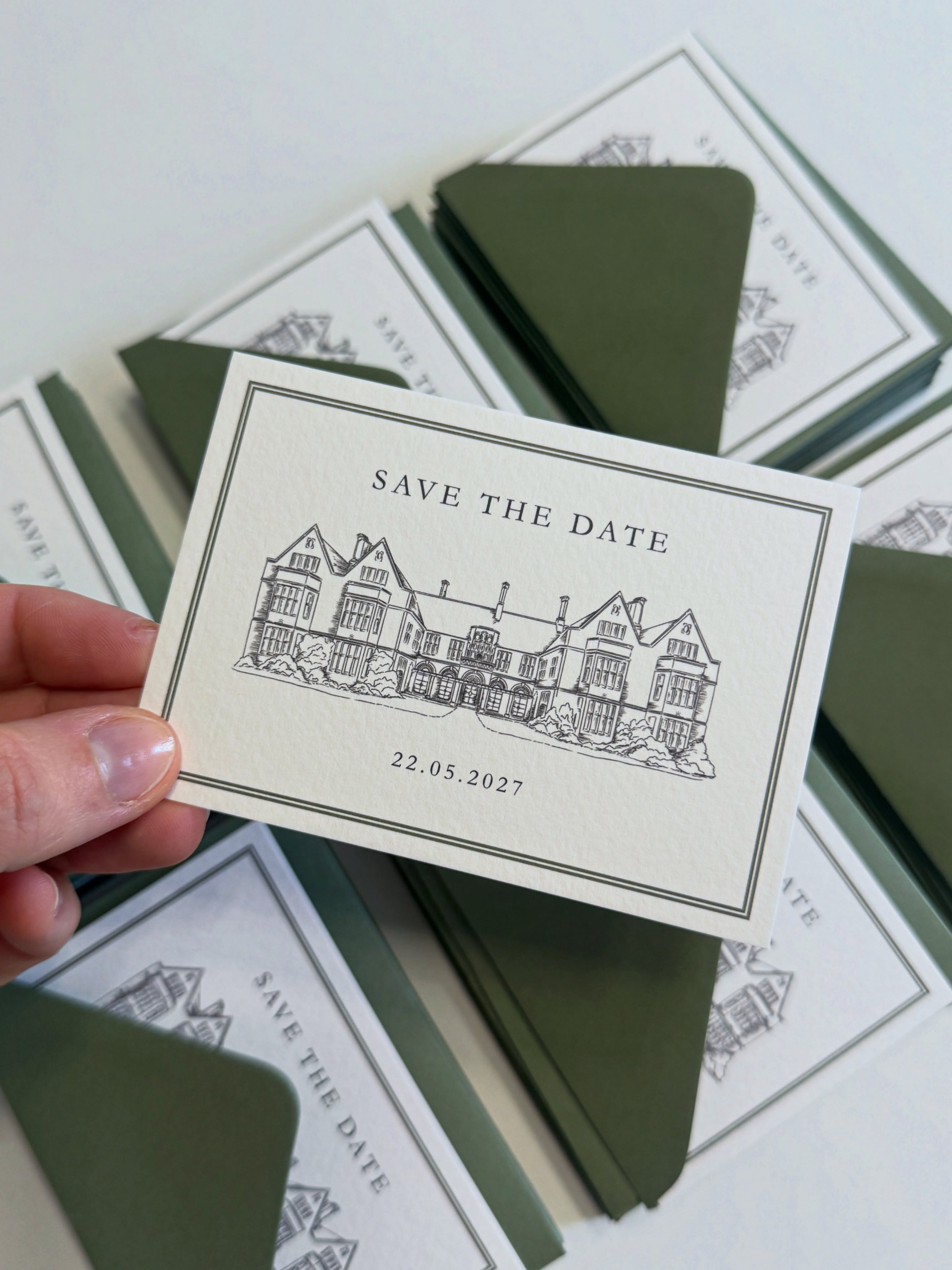 Sophisticated, minimal, mini save the dates.
A7 is the perfect save the date card size, it’s cute, easily pins to the fridge, goes in your wallet or clips to a notice board.
You can use both sides of the card with as little or as much information as you want to provide your guests at that time. But some must haves are:
~ your names so they know who’s getting married
~ the date
~ location (this is optional, but it will filter some questions yours guests will have)
~ formal invitation to follow (or similar wording, to set expectations)
Hope this helps and if you’re getting married next year and want to get your save the dates out, now is the time to get in touch.
#savethedate❤️ #savethedatecards #saveourdate