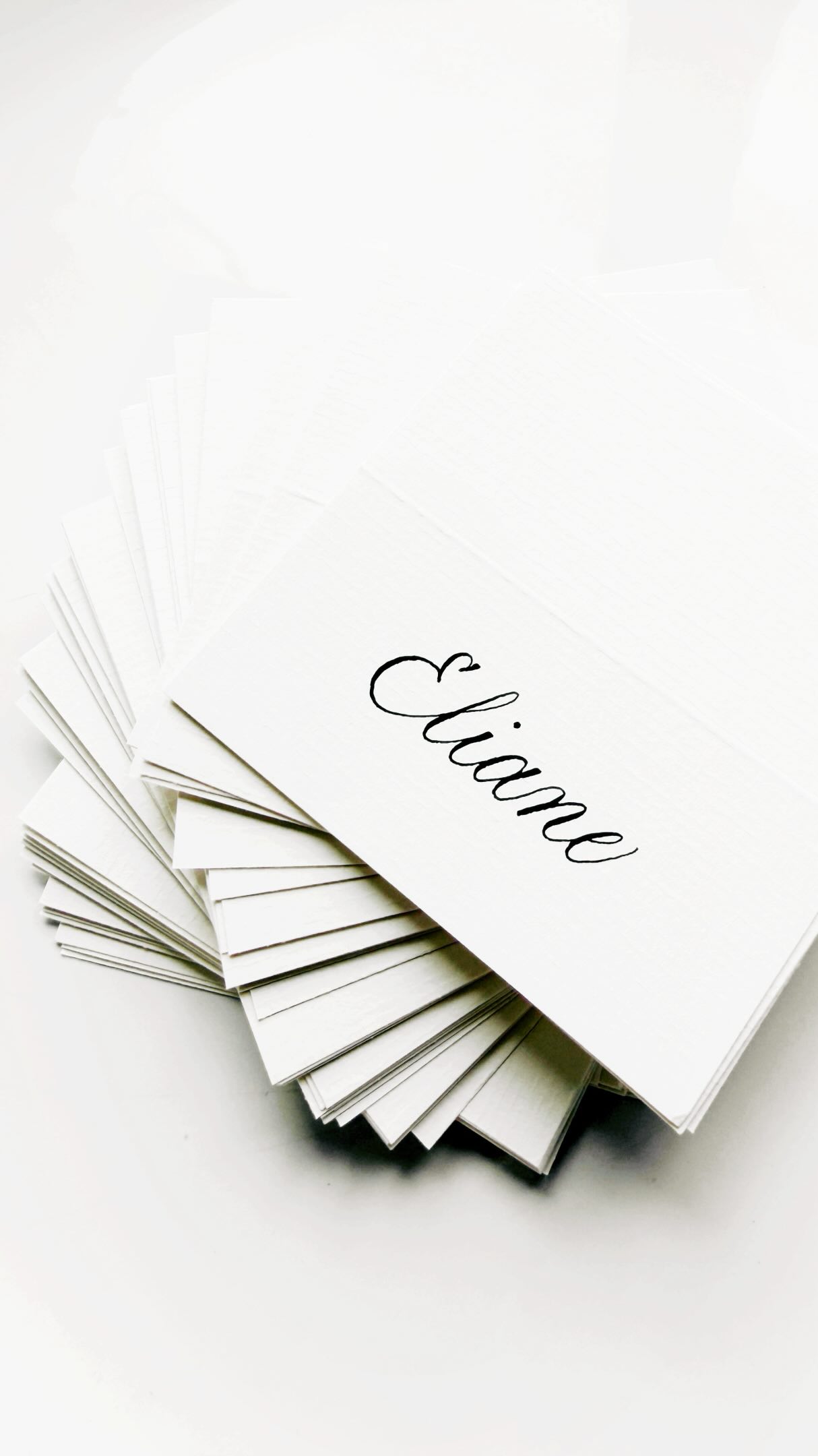 Ik schrijf naamkaartjes voor jouw volgende event!
Writing namecards for your next event!
#eventcalligraphy #kalligrafie #namecards #calligraphynames #copperplatecalligraphy