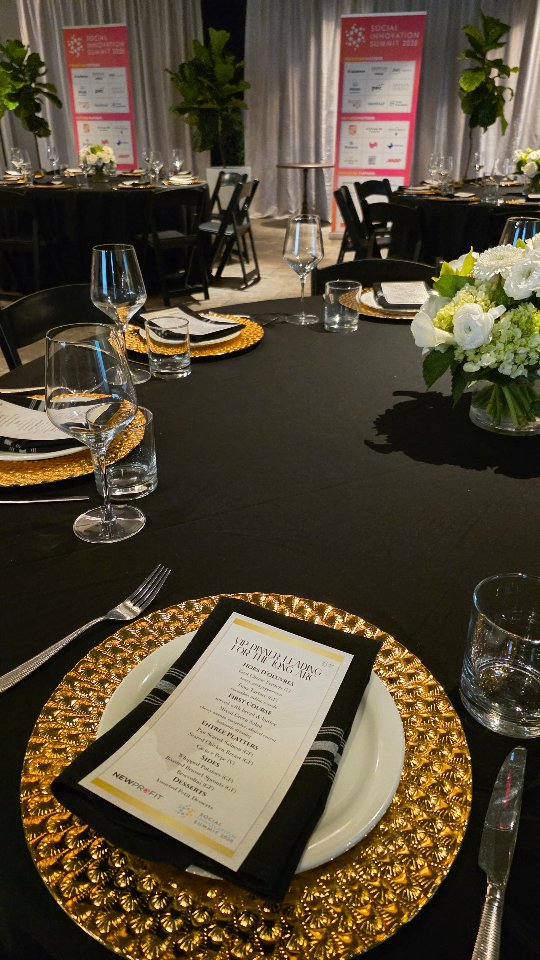 Networking at its finest! It's June and I'm off to an incredible start with the Social Innovation Summit - First VIP Dinner for the week. As Event Registration Manager, I truly enjoy working alongside this corporate client because you never know who you're gonna meet!
CEOs, Founders and Executives present. Tonight its Mr. Al Roker. What a nice man! 😊 Who knows who else I'll get to rub elbows with this week. Stay Tuned! #EventGuru #VIPDinner #SIS2026 #WelcomeToAtlanta