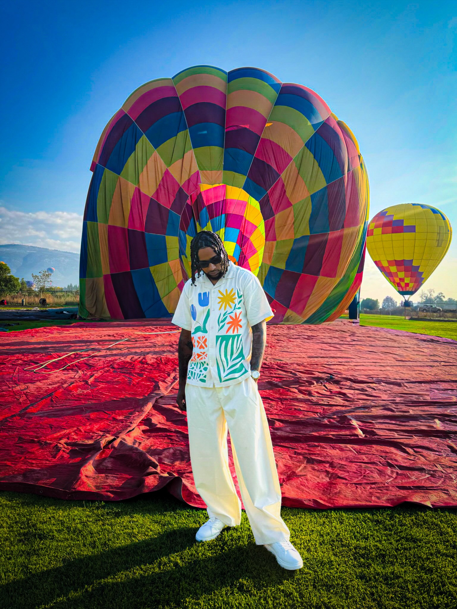 I stopped waiting to feel ready.
The dreams got bigger, but so did the fears.
The difference is I stopped letting fear make decisions for me.
@discovergidi
🤳 @itsashleyrenee__
#ShineIncPhotography #hotairballoons #mexicocity #dream #travelphotographer