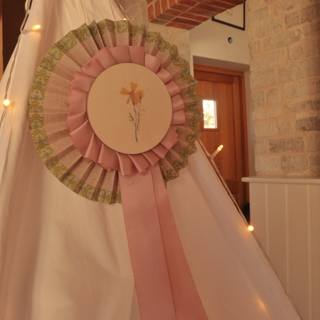 A rosette for each tent.
🐴 PONY LOVE 🐴
.
.
.
#pony #ponylove #horsegirl #sleepovers #slumberparty