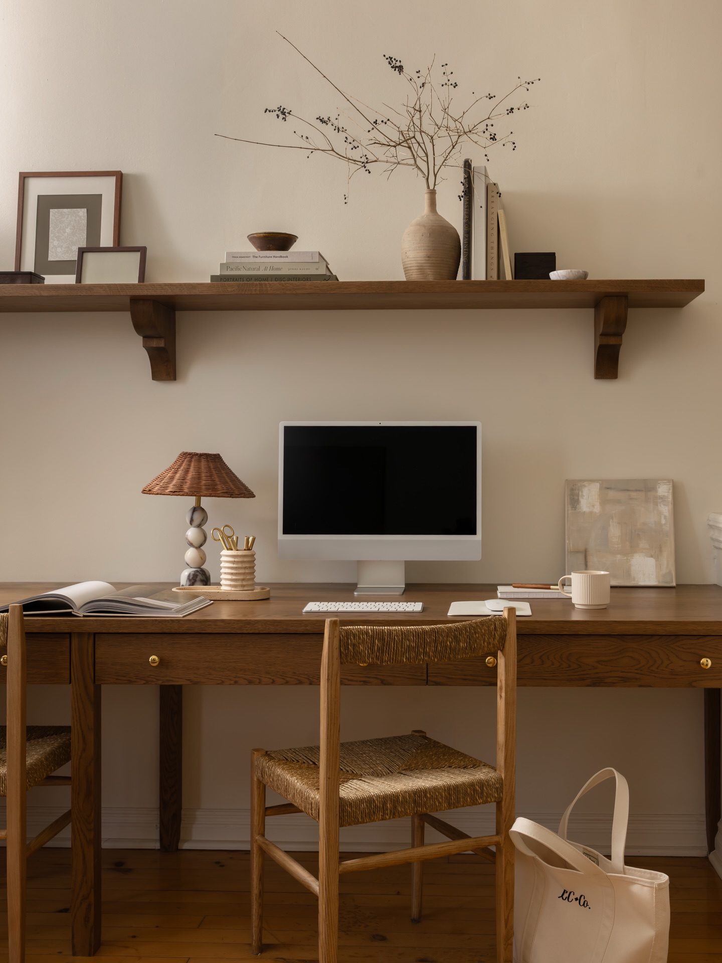 There’s no place I’d rather work. 🤍
#kincardine #interiordesign #houseandhome #stylemepretty #howyouhome