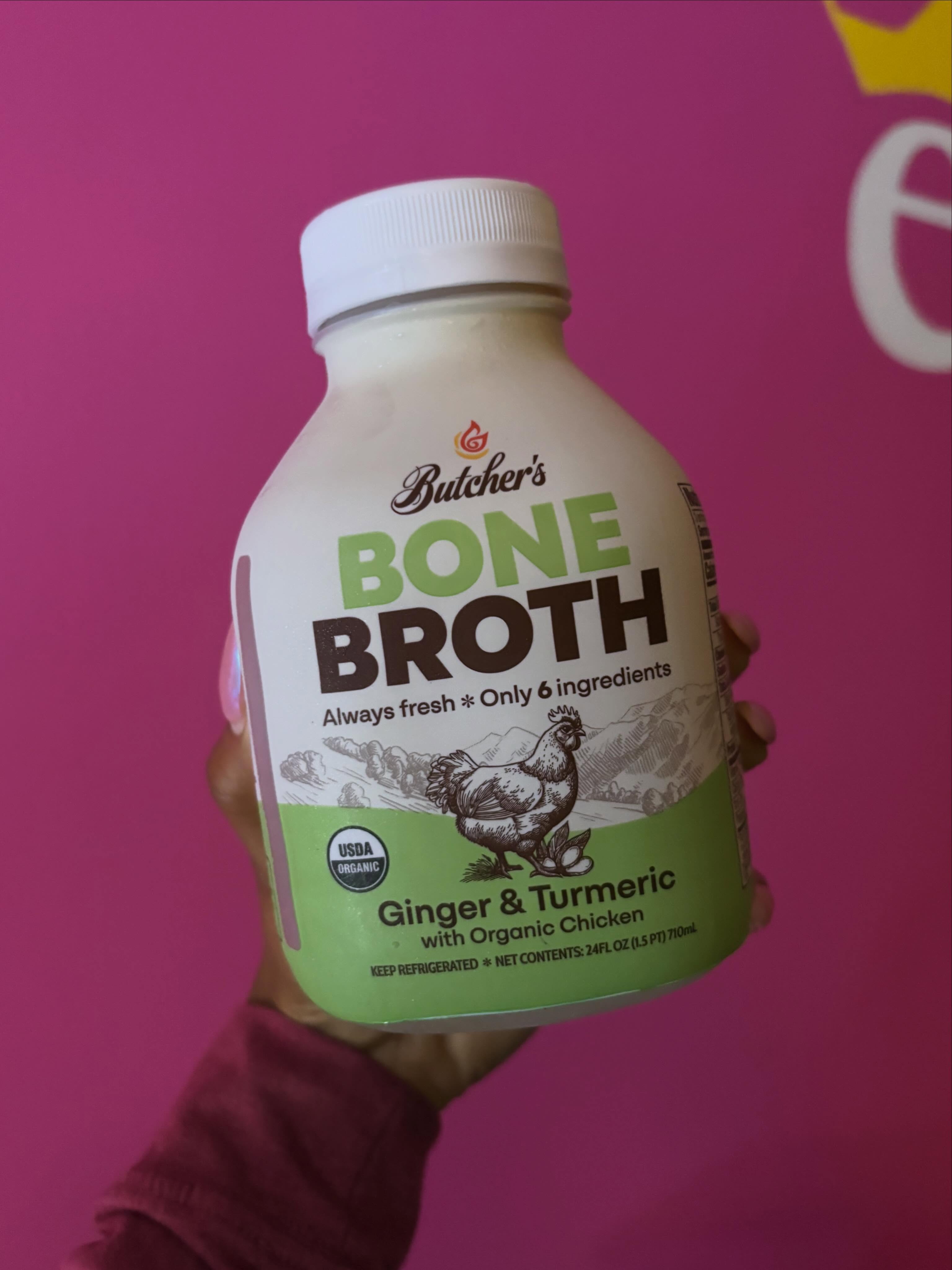 Remember ladies!!! Drinking bone broth every morning provides health for bone density, skin elasticity, gut, and muscle preservation during hormonal transitions. Add this to your wellness routine. You will be in a size 2T, skin will be vibrant and hair flourishing! 🙌🏾move with discipline.