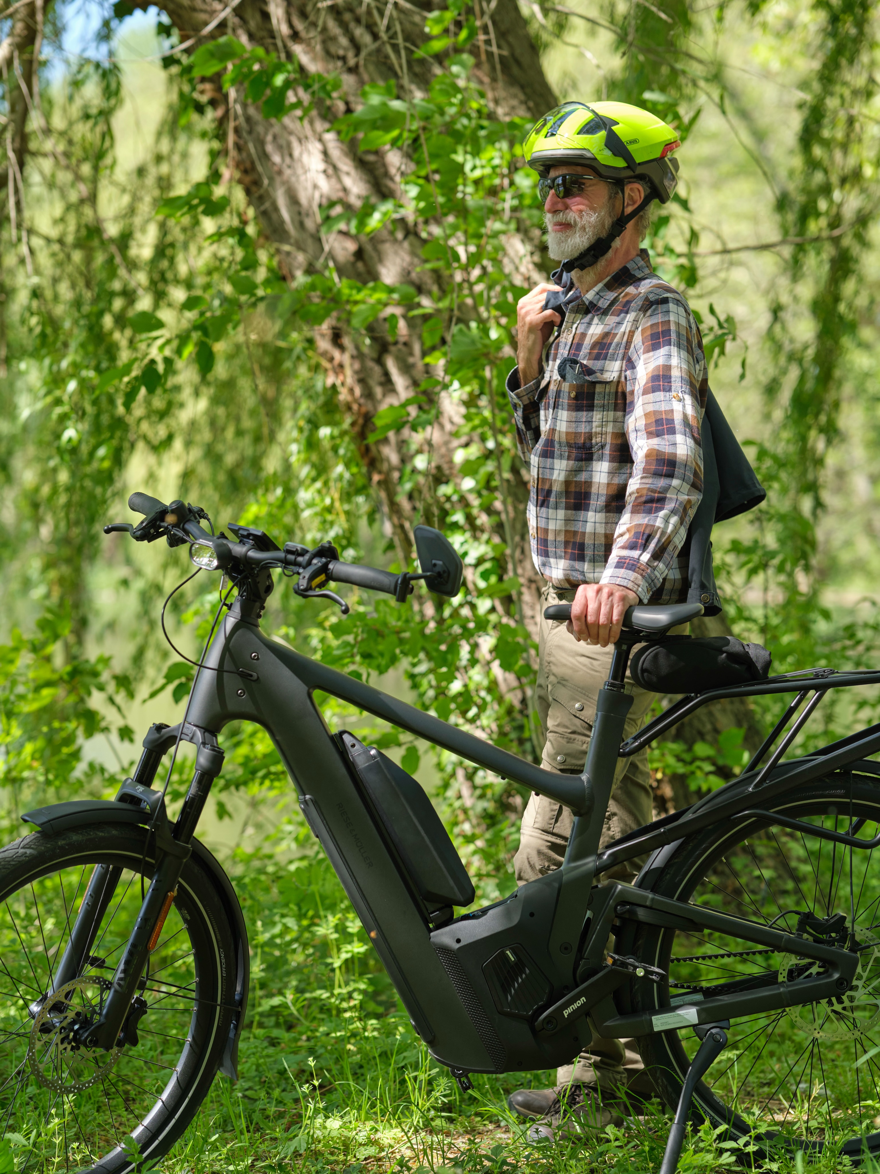 “Je vindt terug ruimte voor rust en positieve gedachten. In deze tijden is dat puur genot.” - Robert Van Roosbroeck. Ontdek het volledige verhaal van Robert op onze blog via de link in bio. Happy World Bicycle Day y’all!
#hetfietslabfietser #wereldfietsdag #worldbicycleday