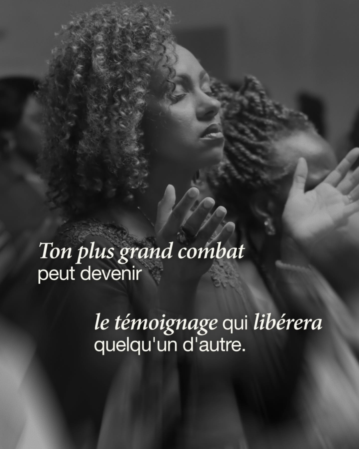Lorsque Dieu te relève, ton histoire devient une lumière pour ceux qui marchent encore dans l'obscurité. Ton témoignage peut redonner foi à celui qui veut abandonner, courage à celui qui est épuisé et espérance à celui qui ne voit plus d'issue.
Reste attaché à Jésus. Il n'a jamais perdu une bataille et Il n'abandonnera pas la tienne. Ce que Dieu fera pour toi deviendra une porte ouverte pour quelqu'un d'autre.
#Jésus #Foi #Témoignage #Victoire Miracle