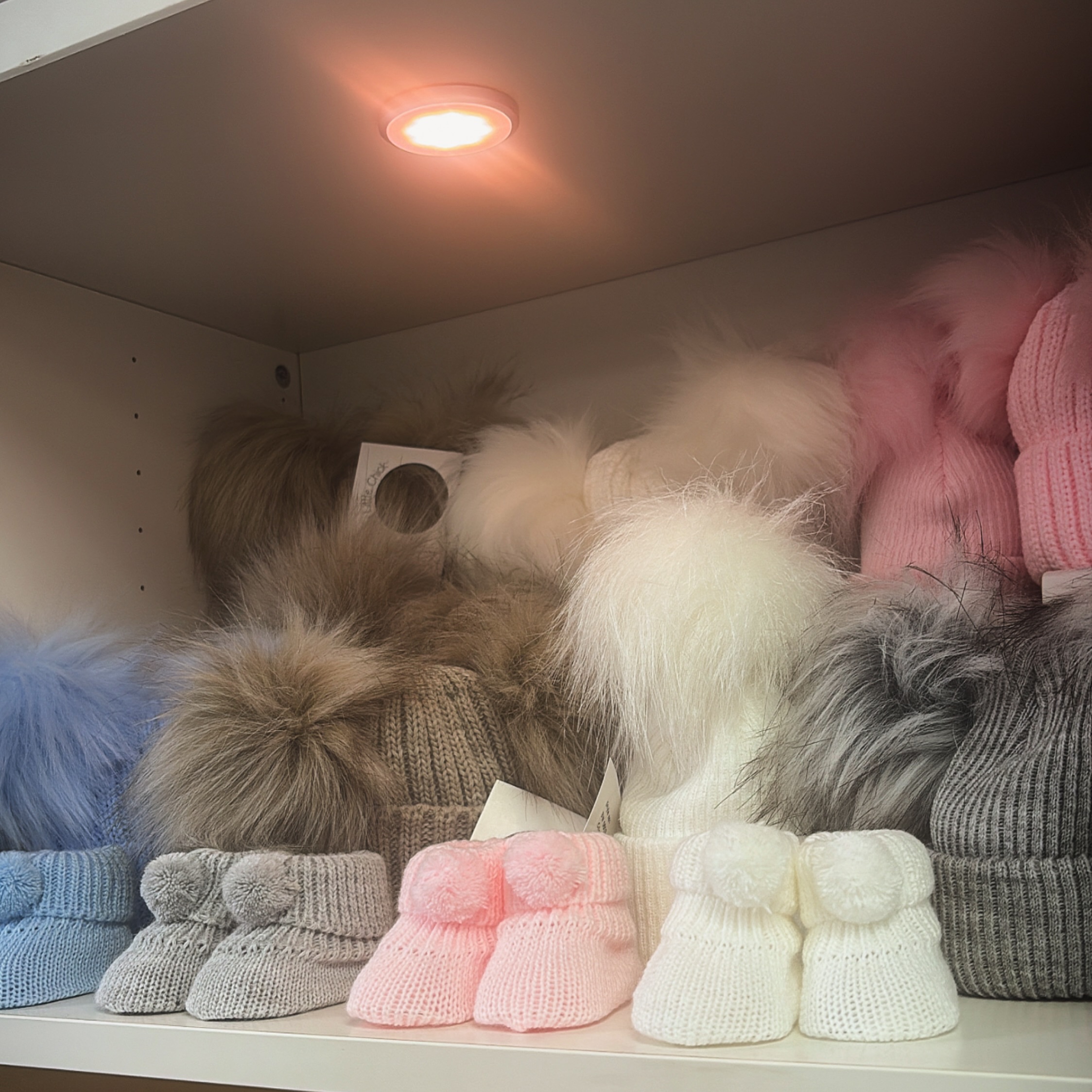 Gender Reveal Items 🩷🩶🩵
Hats, Booties and other products available!
Joining us for your scan?
Ask us about the gift options available.
📍 Nelson | Cross Hands
#gendereveal #babyscan #baby #pregnancy #4Dscan