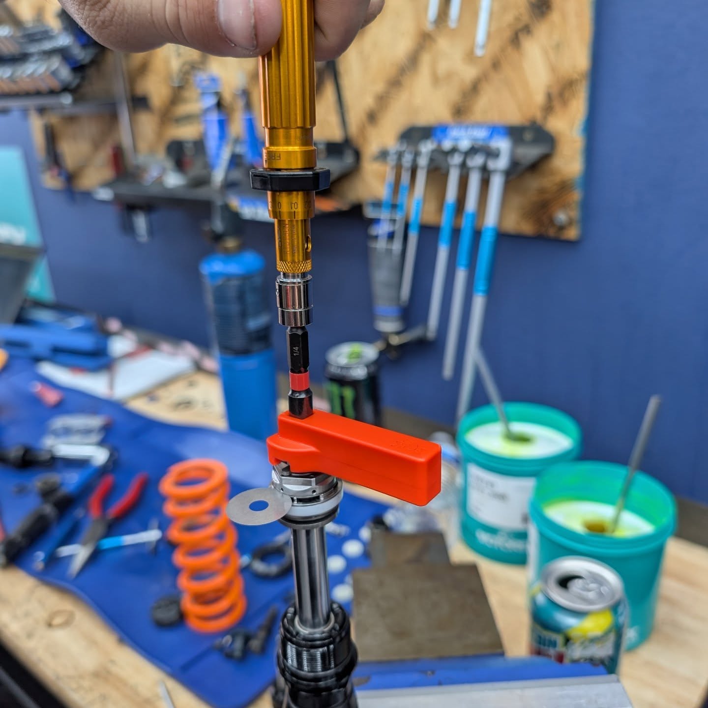 🔧New Tool Wednesday🔧 Who can tell me what this is and what it does?????
All suspension completed in-house with a quick turnaround time to get you back out on the trails!
Open 8am-8pm today!
#newtool #bikerepair #mtblife #bikeupgrades