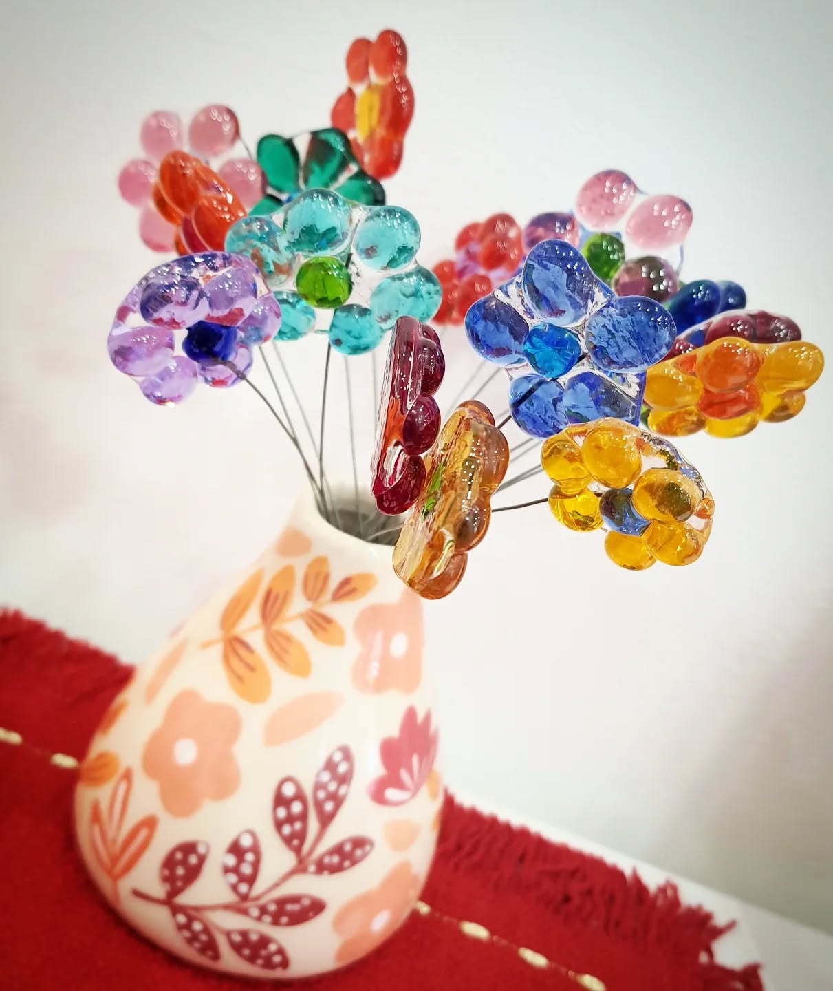 @clairedewerbier @atelier_magali_b_creations
@galerielessouliersrouges
#artglass #ceramicart #galeriedart