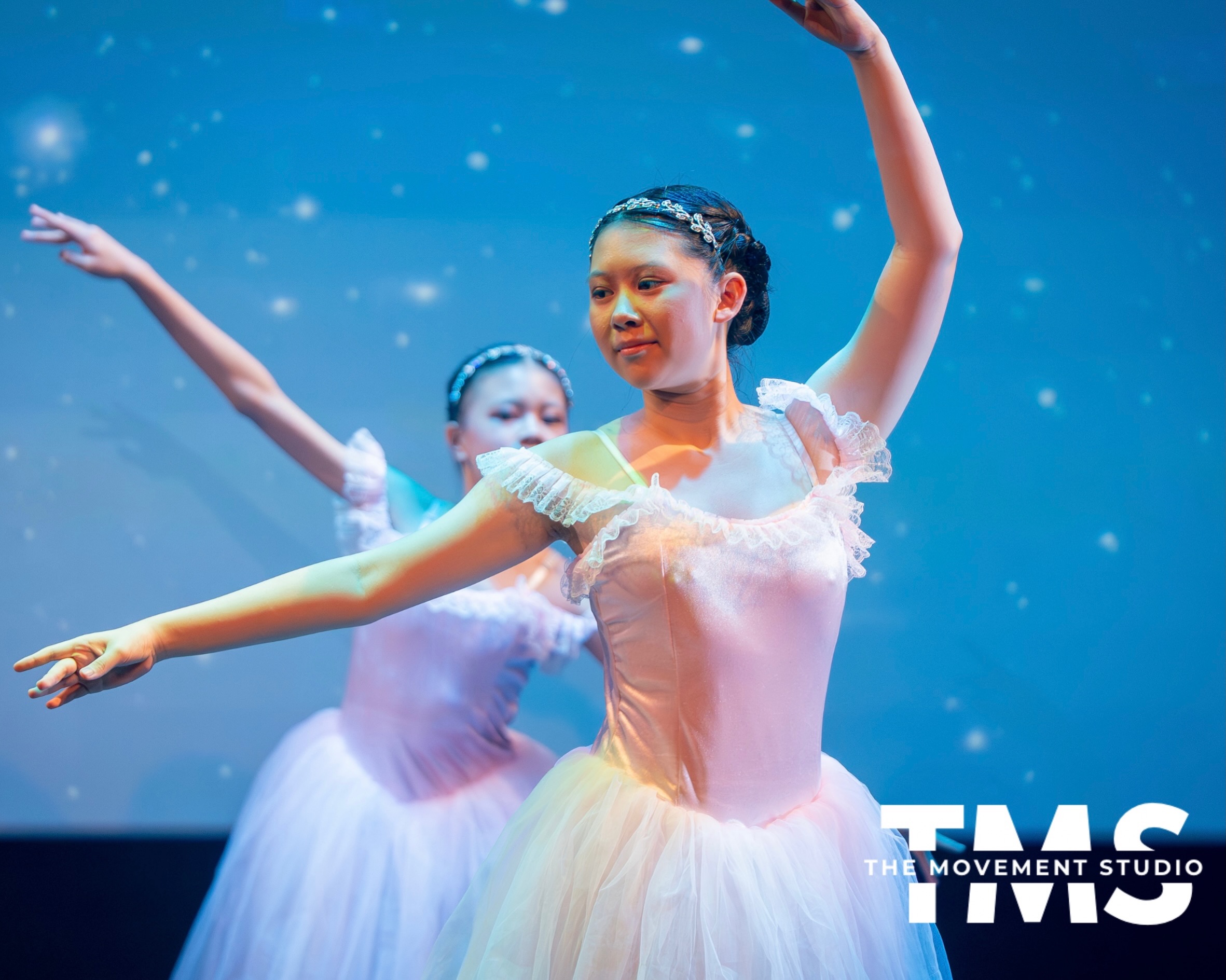 Graceful CONTROL & Undeniable CONFIDENCE ๐
๐ธ @fotografikstudios
#TMS #sgdance #dance #RAD #sgballet