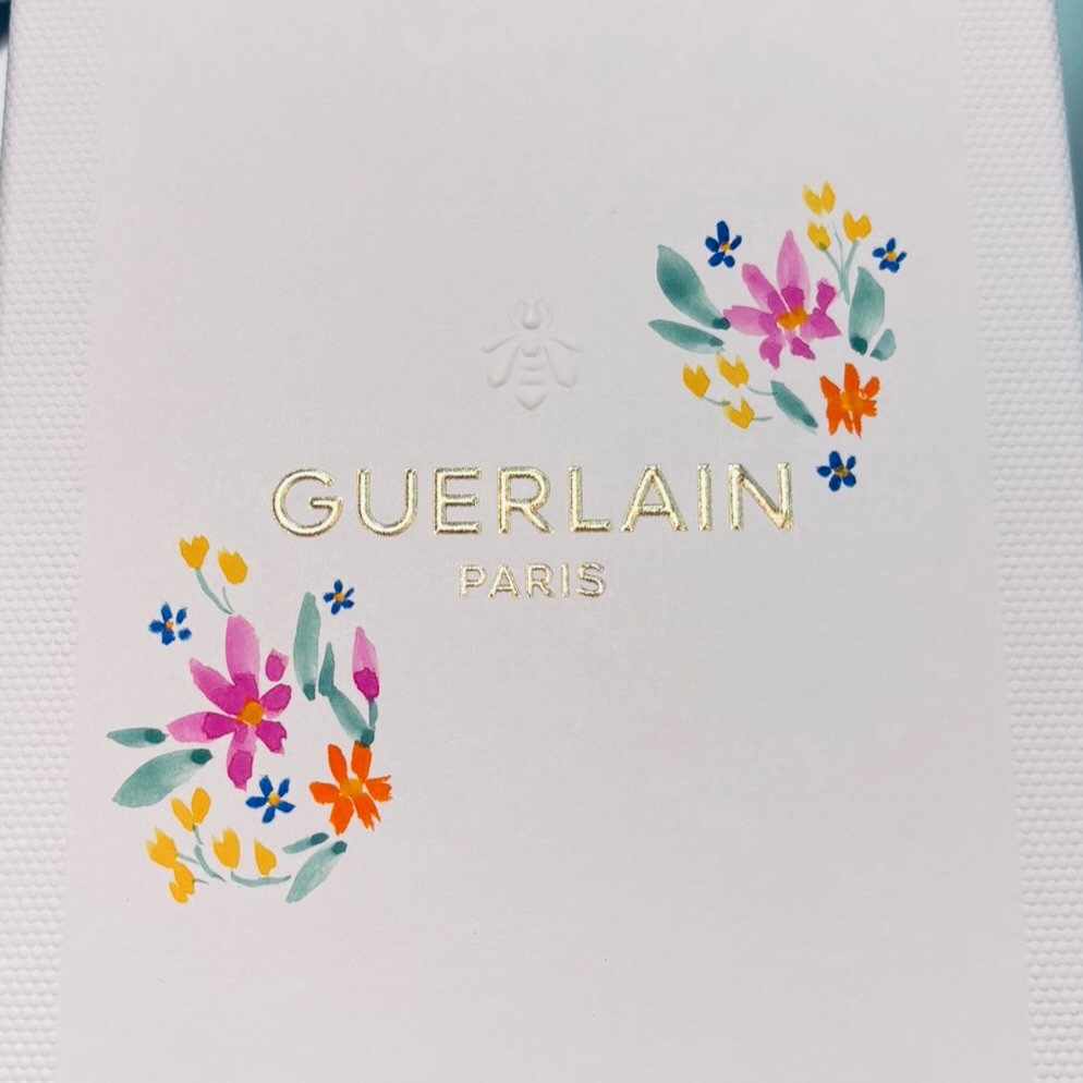 A beautiful weekend with Guerlain ✨
We loved personalising these stunning fragrance bottles and lipsticks with engraved flowers, names and painting onto the packaging turning each one into a keepsake.
Luxury details, made personal.
#Guerlain #LuxuryPersonalisation #BottleEngraving #CalligraphyArtist #perfumelover @guerlain