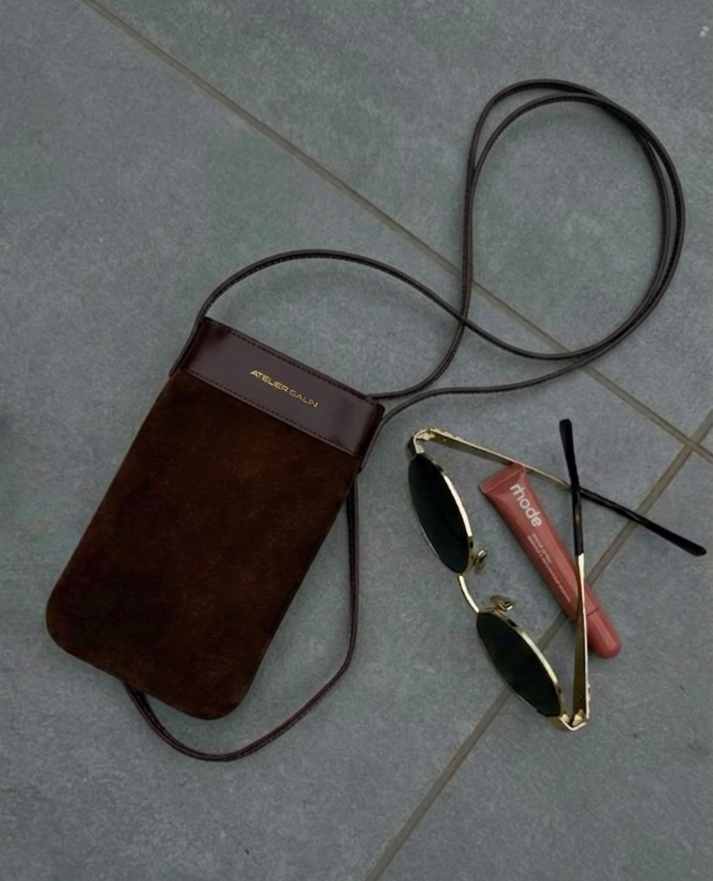 Just the essentials kind of day.
Shop %40 Off - Seasonal Sale
www.ateliergalin.com