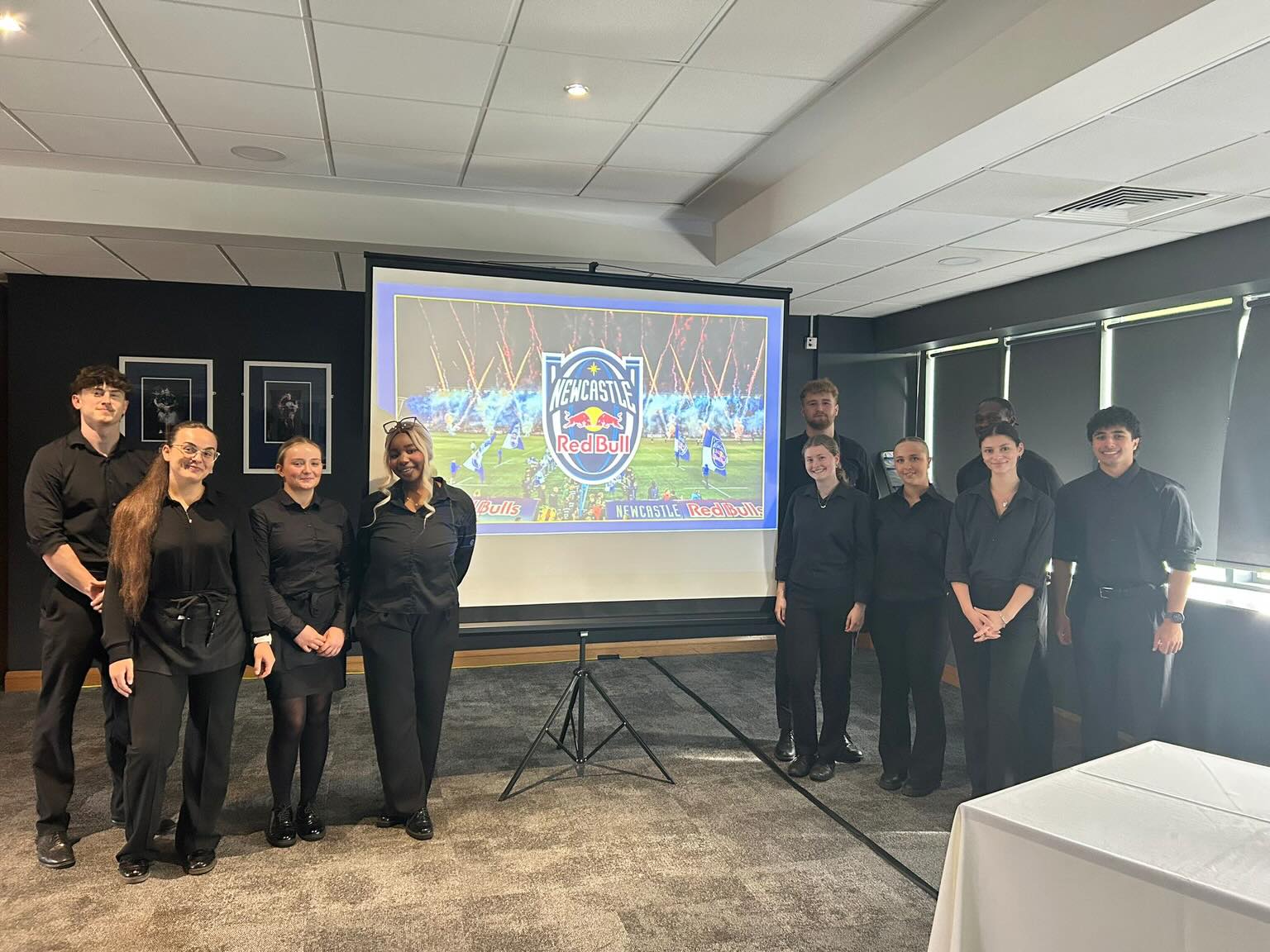 โก๏ธNEWCASTLE REDBULLS โก๏ธ
We are very sad to see the end of the rugby season at Kingston Park! KP was the first ever venue we supplied into back in 2021 and is still a firm favourite amongst our staff ๐
A nice home win for the players on Saturday, whilst service off the pitch was supported by over 130 of our incredible team members! ๐ซ
To end the season in style, some of our team had the pleasure of assisting with the end of season dinner last night!
We would have loved to see our home rugby team playing at the Allianz but fingers crossed for next season! We canโt wait already!