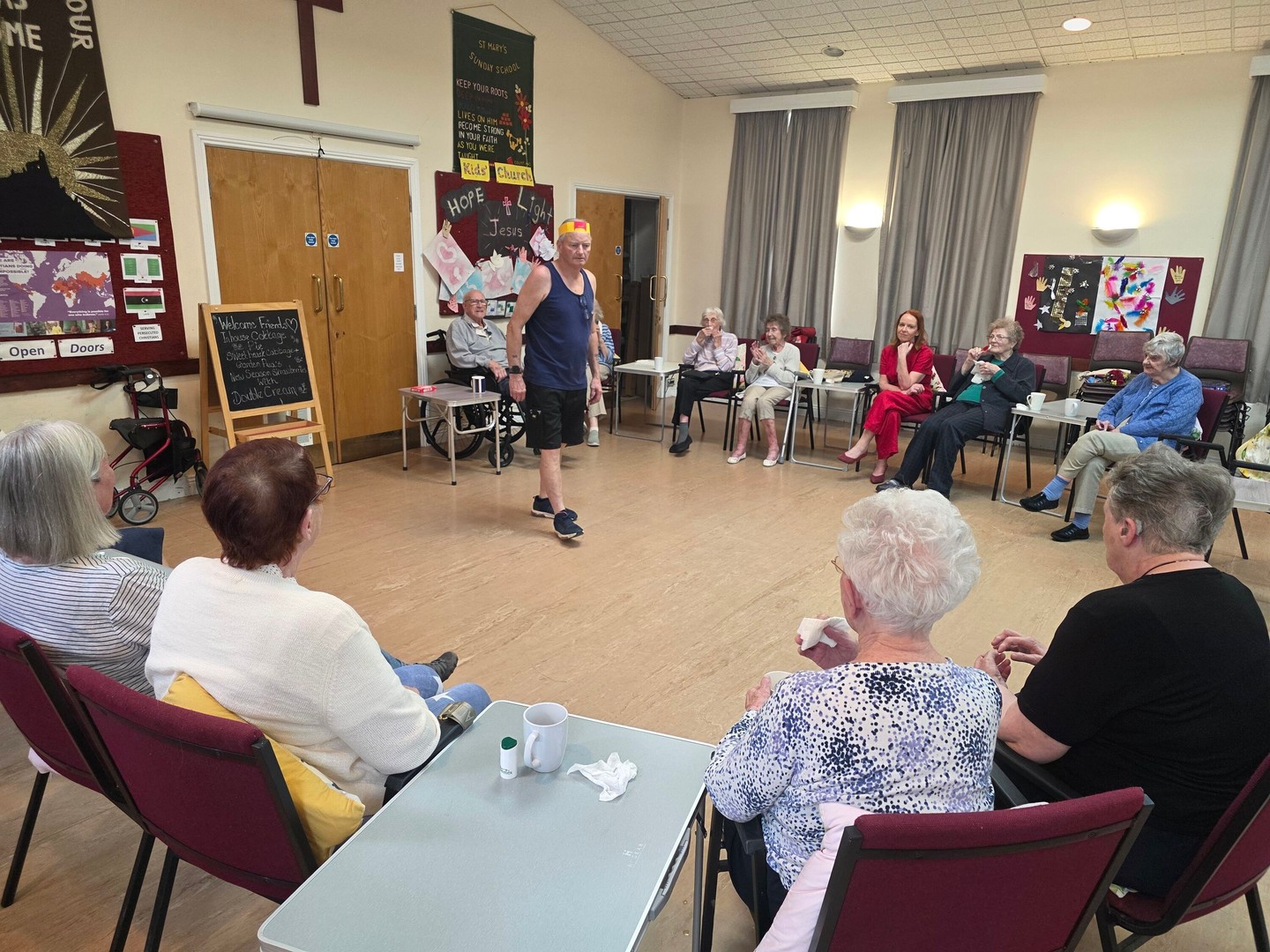 Every week, the fantastic team at New Horizons bring people from across Bradford South together for Tasty Chewsday - a chance to socialise, play games and enjoy a lovely home-cooked meal.
A huge thank you to Bernard, Kay and Megan for inviting me to their latest session!