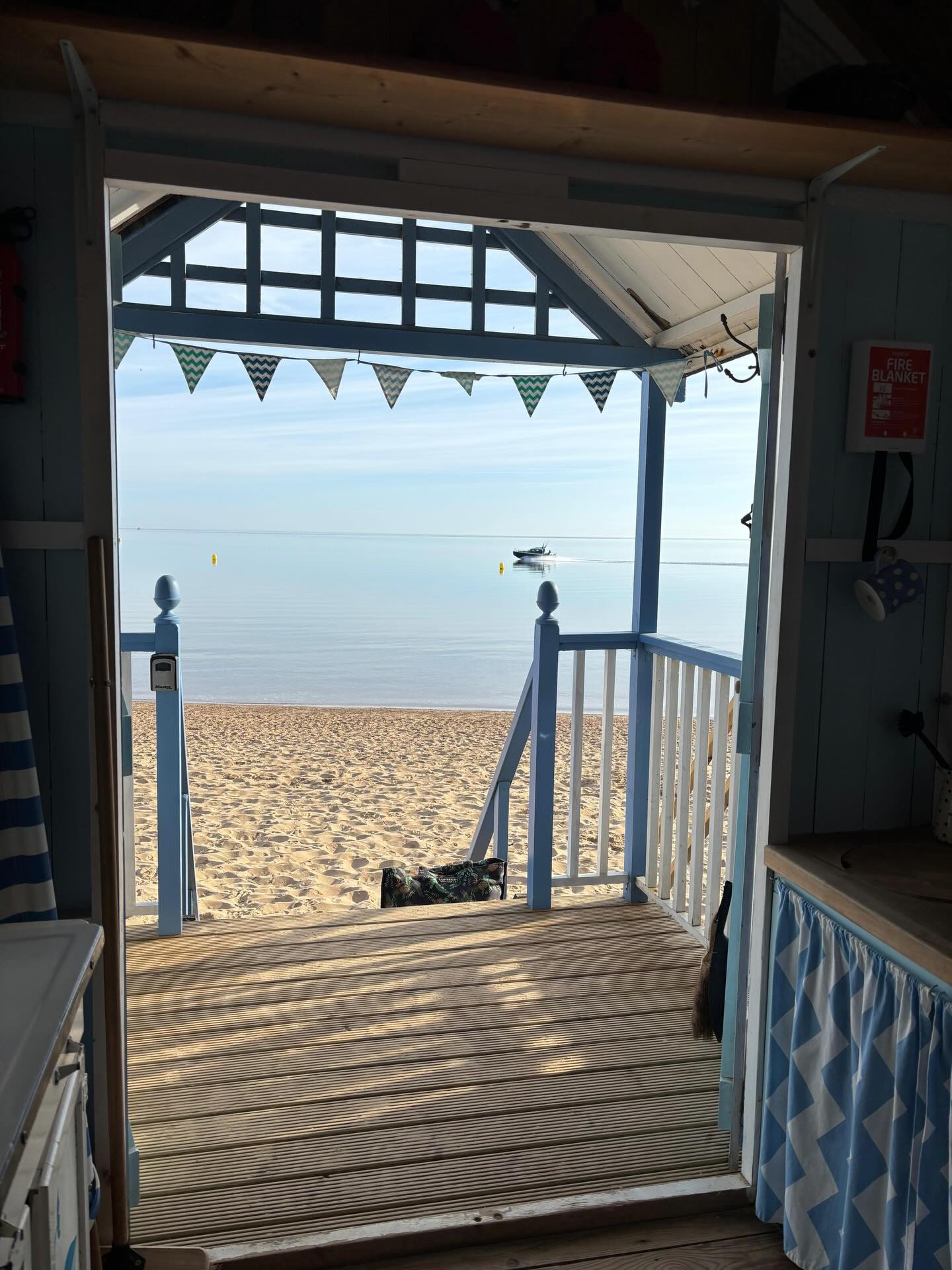 Swipe for morning views from inside the huts 🛖🩷