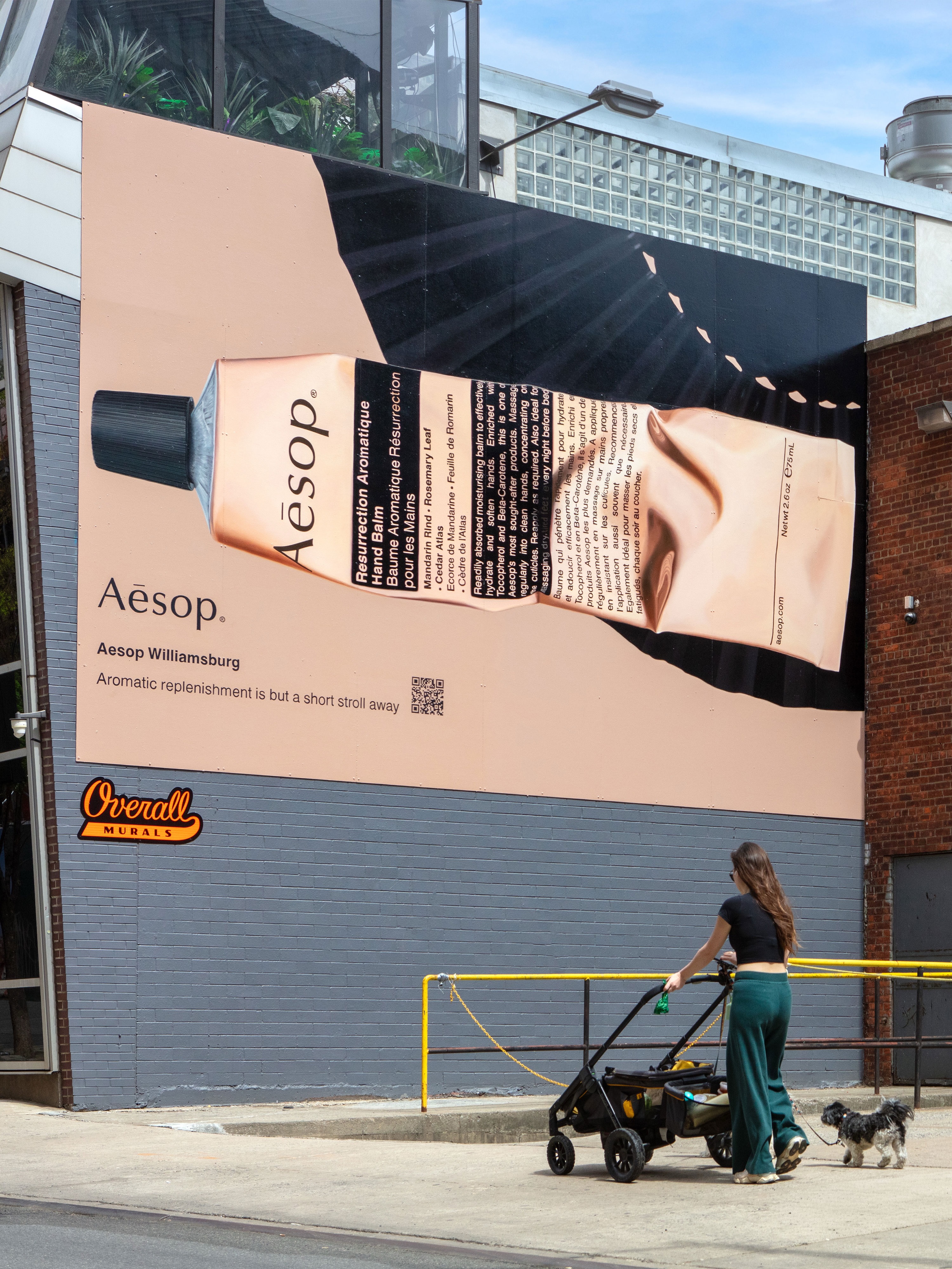 Hydrating from Brooklyn to SoHo to Venice Beach with @aesop 🧴💧🧖♀️
🏷️
.
.
.
.
#overallmurals #trusttheprocess #killthepixel #handpaint #coasttocoast