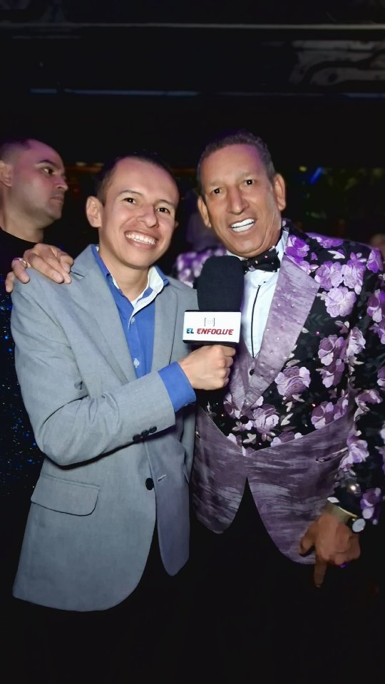 En los @premiosmibarelmagazine coincidimos con el maestro Hernan Gómez quien nos presenta un tema muy a su estilo popular y alegre.
#hernangomez #daríogómez #músicapopular