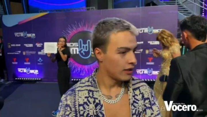 @voceropr entrevista en San Juan Puerto Rico 🇵🇷🦋 a Juanse Laverde en Los Premios Tu Música Urbana, un evento que reúne a los artistas iconicos de Música latina Urbana.
@grandeseventospr