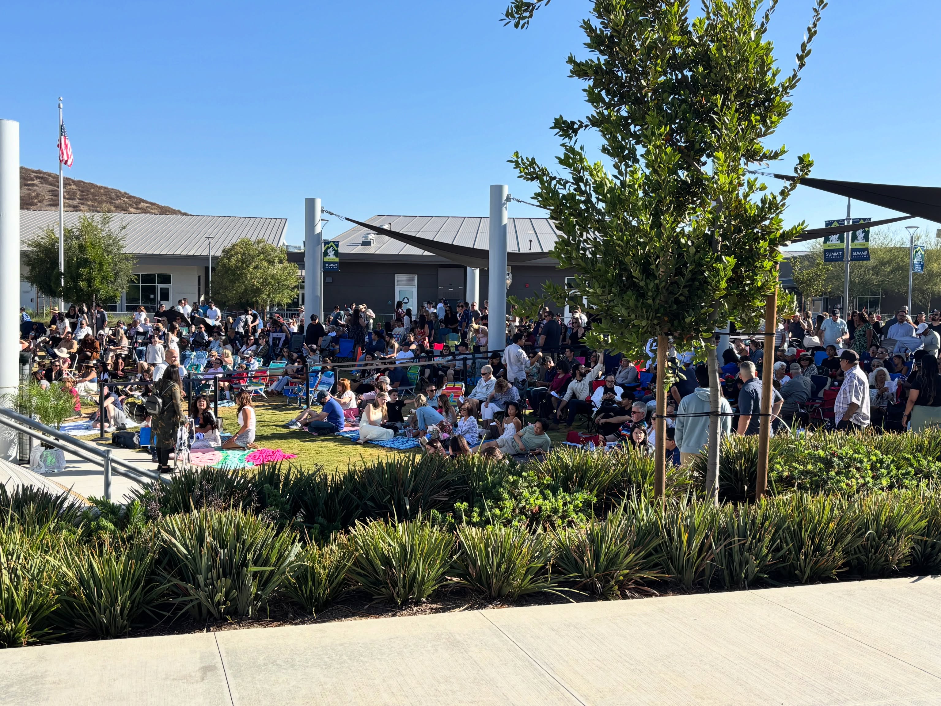 Congratulations to the first promoting 8th grade class at Summit Academy! 🎉
We are so proud of your amazing journey. All the best as you pursue the next level of your educational journey! 🍎🇺🇸