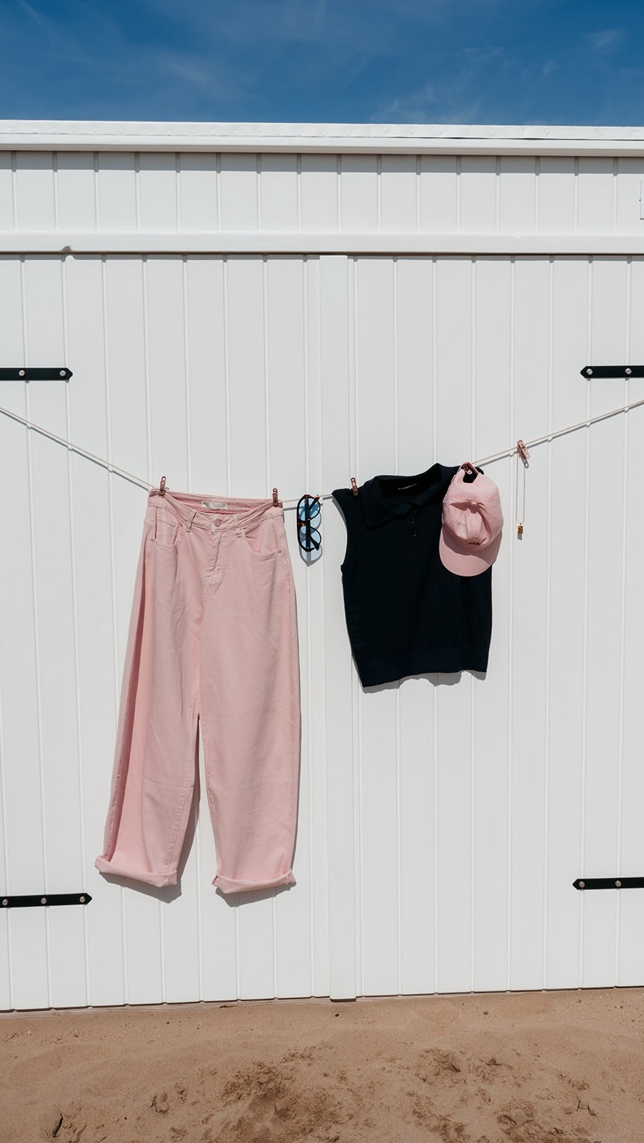In your pink era? 🩷🩷Style de Jess balloon fit jeans met ons.
www.juliabybb.com
#juliabybb #juliaturnhout #newcollection #stylingvideo