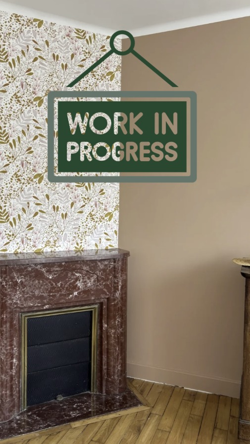 ✨ PROJET EN COURS : Du plan à la réalité ! ✨
Une conception sur mesure qui prend vie jour après jour. 🛠️
L’objectif : Repenser et optimiser l'espace tout en créant une ambiance chaleureuse, colorée et harmonieuse dès l'entrée, inspirée des principes du Feng Shui à la demande de la cliente.
🎨 Au programme de cette transformation :
- Jaune ocre lumineux pour dynamiser l'entrée et booster l'énergie.
- Rose poudré enveloppant côté salon pour une atmosphère douce et cocooning.
- Papier peint floral pour sublimer la cheminée en marbre et créer un lien visuel unique entre l'entrée et le salon.
- Agencements sur mesure pour valoriser le moindre m².
Plusieurs versions proposées puis ajustées et désormais le projet se dessine enfin ! ✨
Au-delà des tendances ou des règles du Feng Shui, ma priorité reste vos envies. Je m'adapte à votre mode de vie pour vous proposer un accompagnement clé en main et un intérieur qui vous ressemble.
#lecameliadelou #decorationinterieur #renovation #workinprogress #projet3d #amenagementinterieur #cotesdarmor