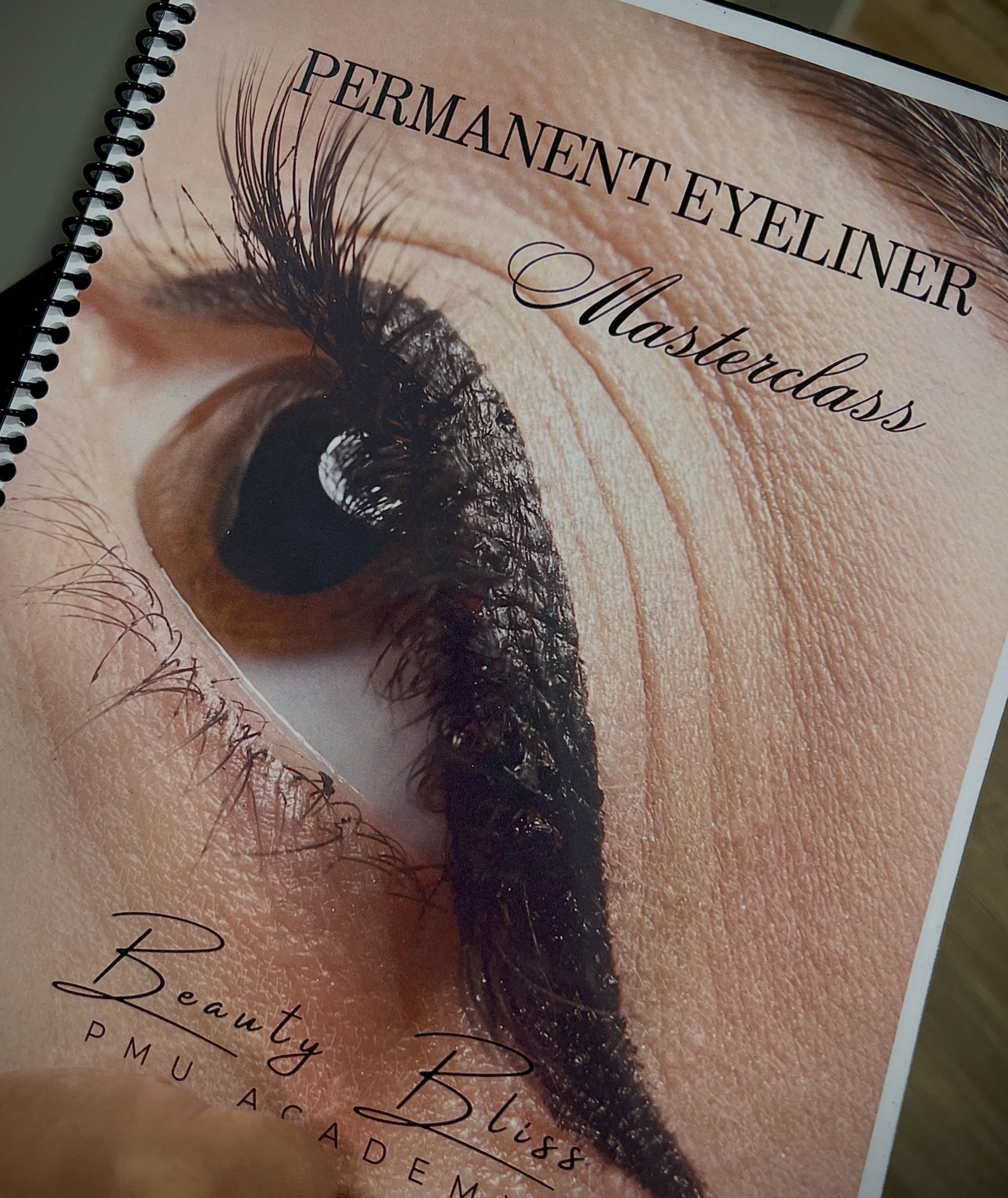 A recap from our eyeliner masterclass last week. 💕
My student traveled all the way from Maryland to lean my eyeliner technique and I can’t be more proud of how good she did. 🥰
Thank you @lashoutloudwitherin for choosing me as your instructor and thank you @hexe_ink138 for being our model that day. 🥰
If you are an experienced PMU artist and are looking to add a new service to your menu, join our next 3-day eyeliner masterclass September 9-10-11.
DM me to secure your spot today!
#pmutraining #eyelinertraining #pmueyelinertraining #permanenteyelinercourse #pmuacademy