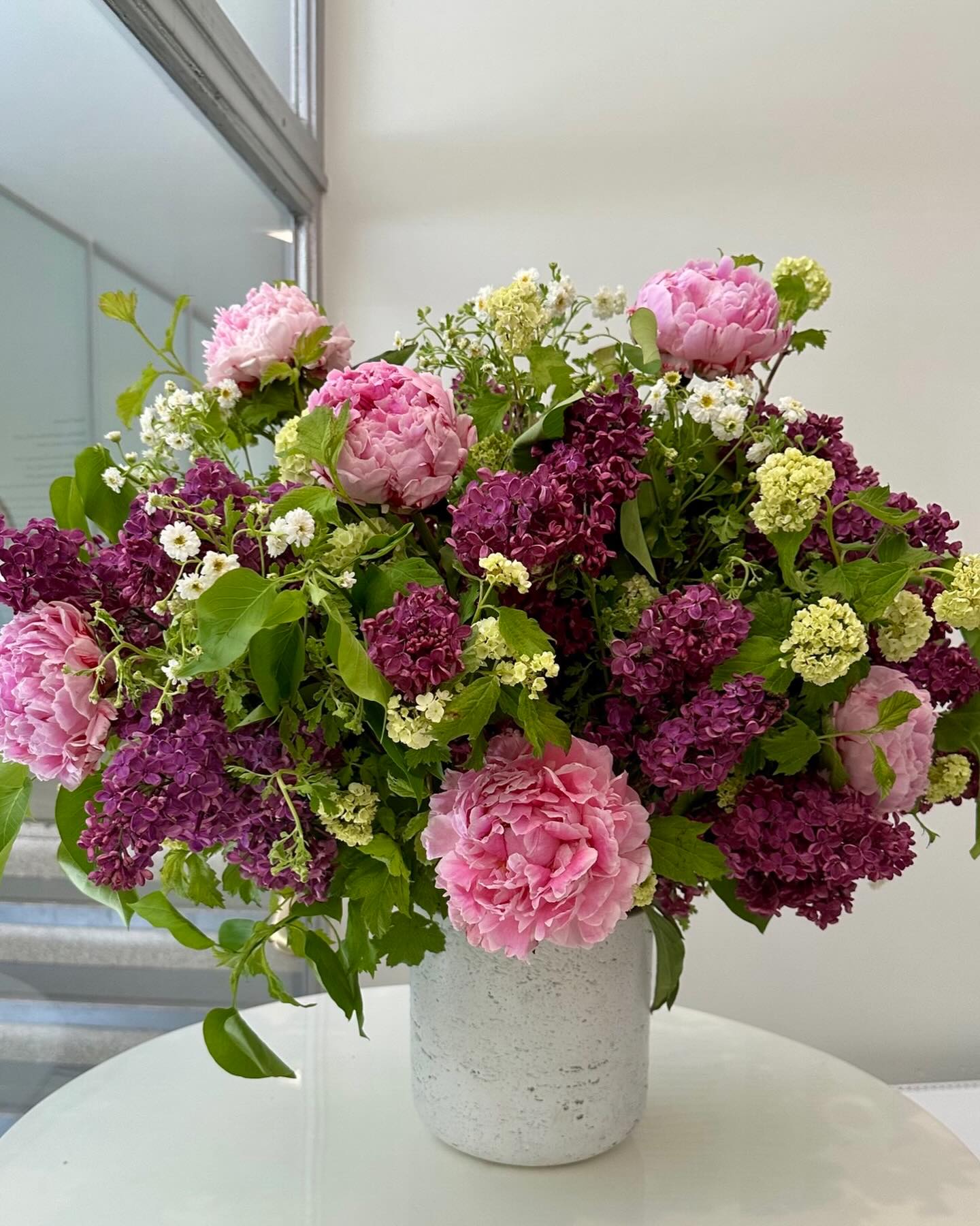 Isn’t spring delicious?
@guggenheim
.
#lilac #viburnum #sarahbernhardtpeony #chamomile