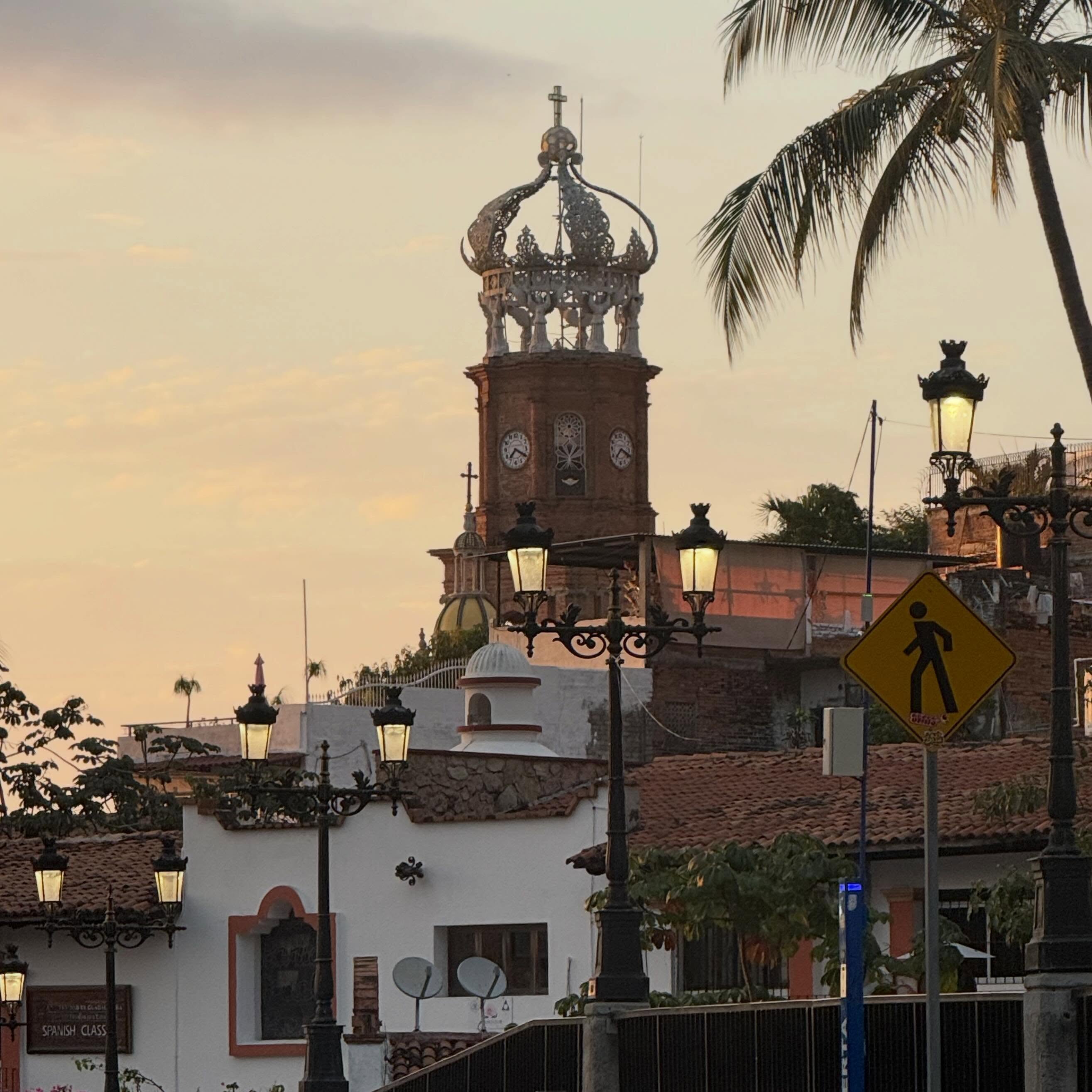 Sunsets that make you swoon
#pvlife #puertovallarta #sunset #visitmexico #mortgageguytravelstheworld