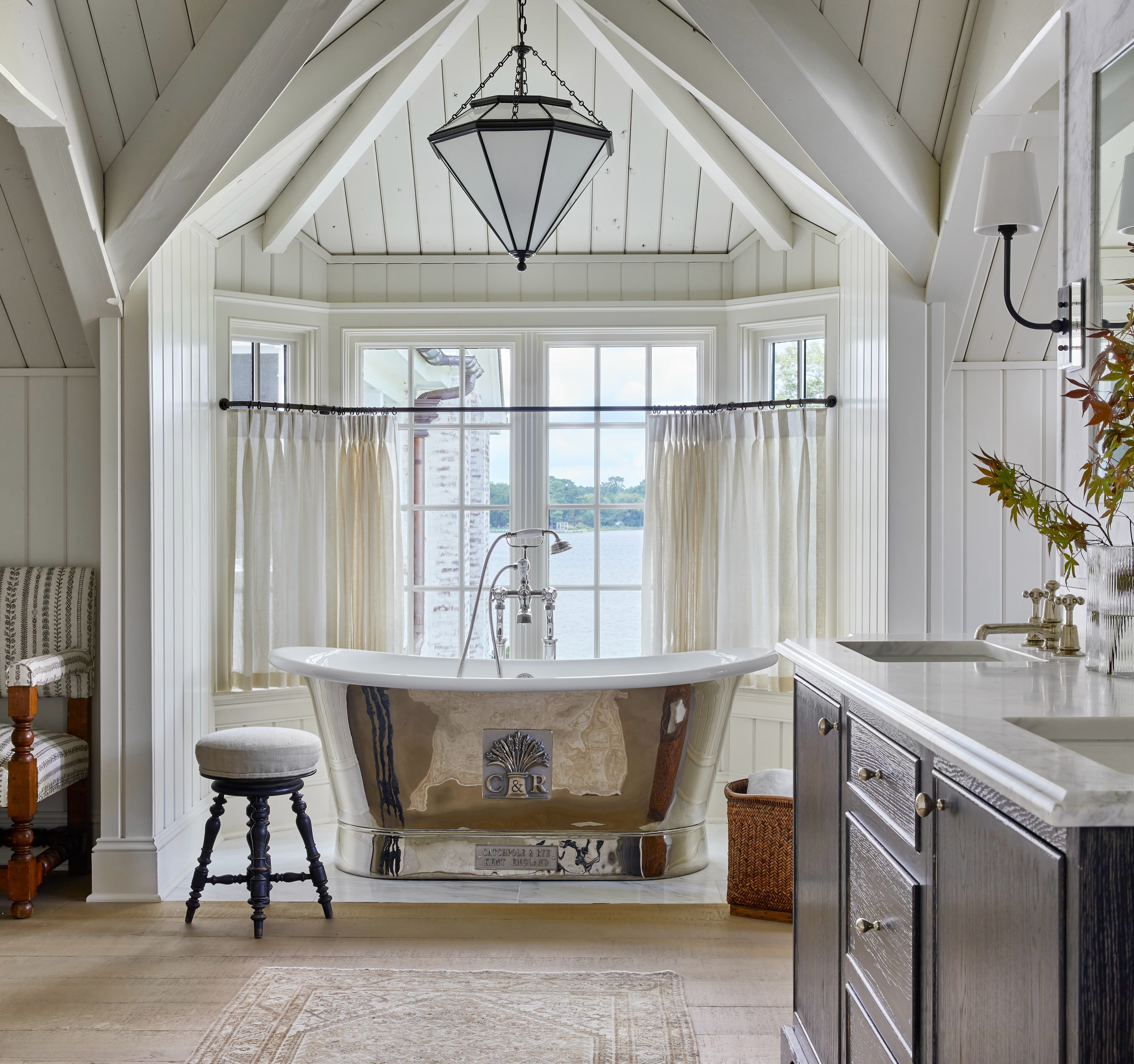 Timeless and layered is always the goal ✨ Fun to share some thoughts with @elledecor this week about approaching bathrooms the same way- injecting warmth through materials like reclaimed wood floors. I think this choice and finishes like honed marble, nickel, and bronze keep this space feeling grounded and calm, while still current and interesting. Living finishes have a way of living on ✨
linking the article with some gorgeous other bathrooms from other designers I admire.
📸 @eastandlane
Build @dewsoncc
Architect: Charles Goebel