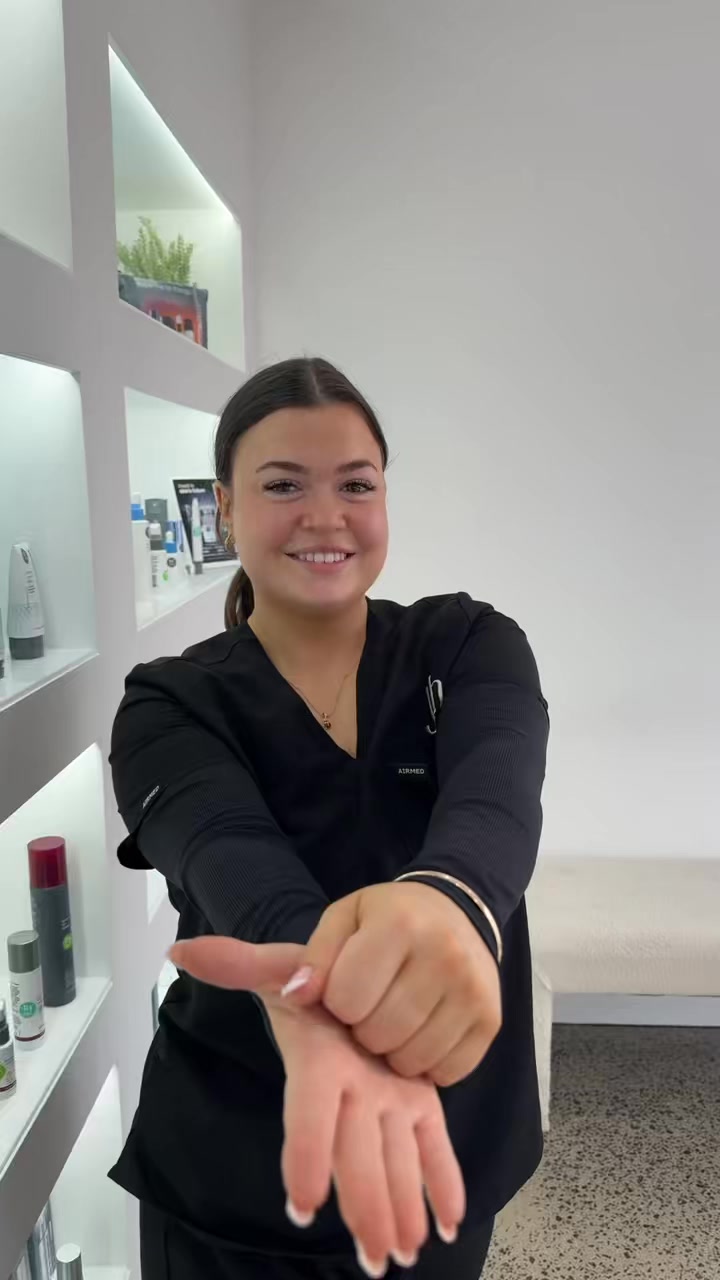 We think @dermalogica is pretty magical! 🧙♀️ See below why we love the products we chose:
✨ Teille - daily Microfoliant is a gentle rice base exfoliant that helps smooth and brighten the skin
✨ Karly - pre cleanse is an oil cleanser that removes all dirt and debris from the skin!
✨ Kayli - super rich repair is a smooth moisturiser which helps with hydration and fine lines
Comment below what product is your fav to go in the draw to win a cheeky Dermalogica product pack!
Winner will be announced Tuesday!