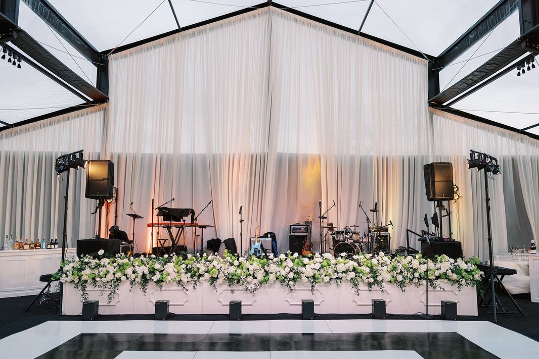 Near and far, the details matter!
Up close, our draping is all about the fabric, and the finishing touches that make every inch intentional. Pull back, and it’s the sweeping atmosphere that takes your breath away. That is the beauty of Party Tables event drapery, it works at every distance.
Browse for your next event linens and drapery at >> #LinkInBio
Photographer: @demimabry
Planning: @kericlavin
Florals + Design: @johnluptonevents
Tent: Alpha Tent and Event
Draping: @partytables_linensandrapery
Rentals: @curatedeventscharlotte
Lighting: @illuminationclt
Venue: Quail Hollow Club
Stationery: @arzbergerstationers
Calligraphy: @studio.eg
Band: @infinitesoulmusic
Live painter: @charlotteliveweddingartist
Videographer: @davidsonfilmco
#EventDrapery #WeddingDrapery #CustomDrapery #EventDesign