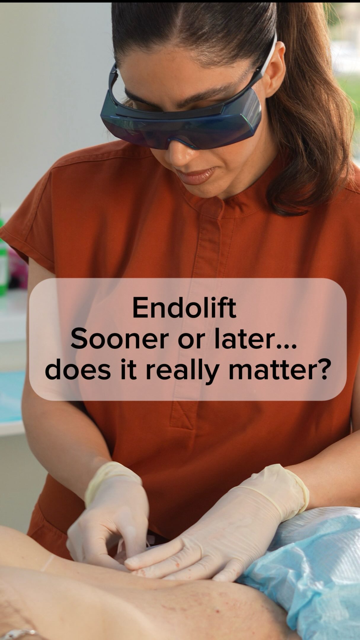 When we say sooner or later… does it really matter❓❓
Yes, it does✅
Massive weight loss can leave not only volume loss, but also skin laxity and loss of support — especially when the change happens very quickly.
In many cases, supporting the skin earlier during the journey can make a big difference in how severe the final laxity becomes.
For this patient, we started treatment after significant weight loss and already saw a good improvement after only 6 weeks. But with skin laxity, the result usually continues to develop over 3–4 months, so we are still expecting more improvement.
At the same time, realistic expectations are important. Prevention usually gives stronger results than late correction.
.
.
.
#endoliftdubai #endolift