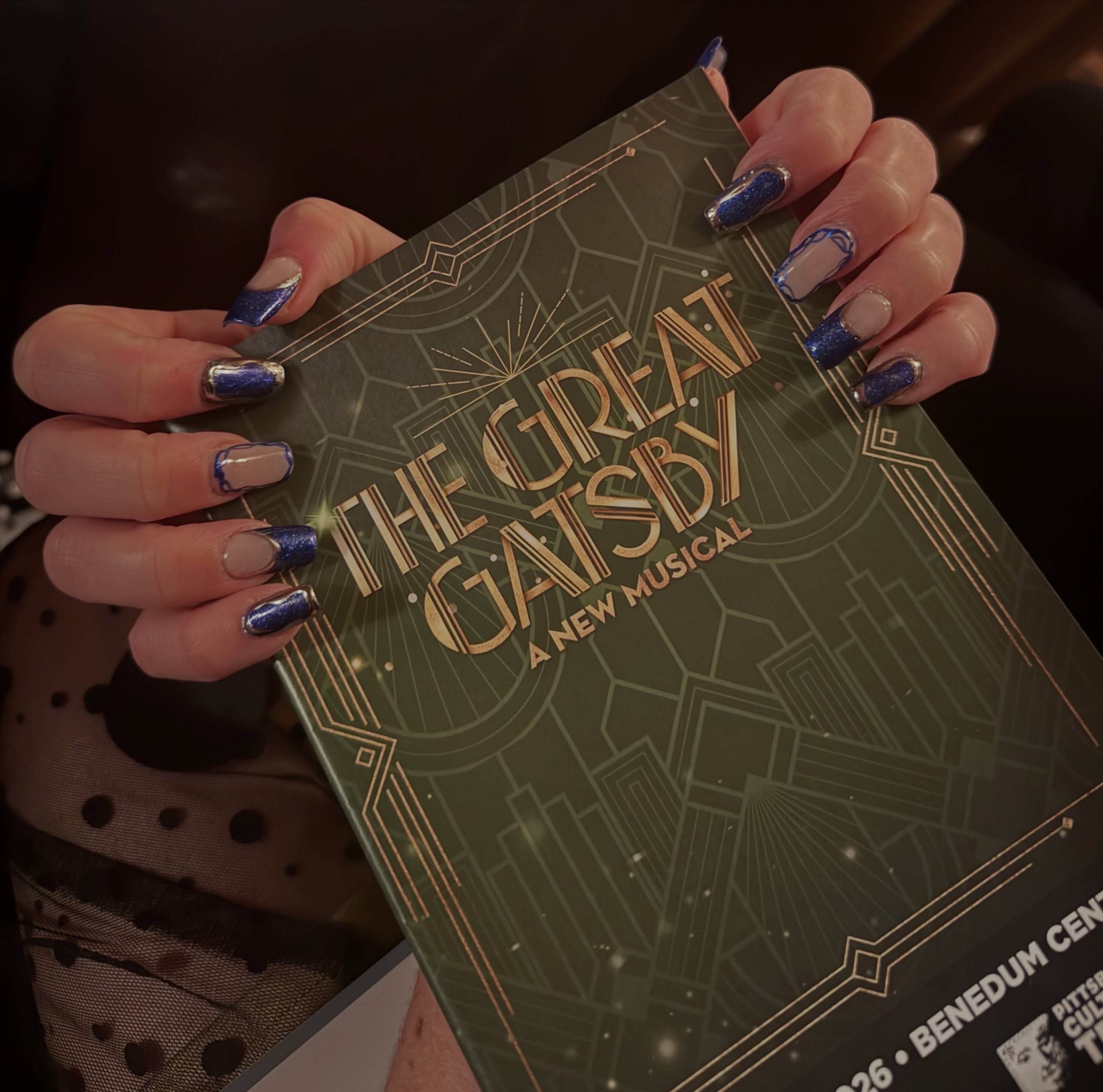Champagne wishes & Gatsby dreams ✨🥂
A set made for dazzling under the chandeliers and stealing the spotlight all night long. 🪞