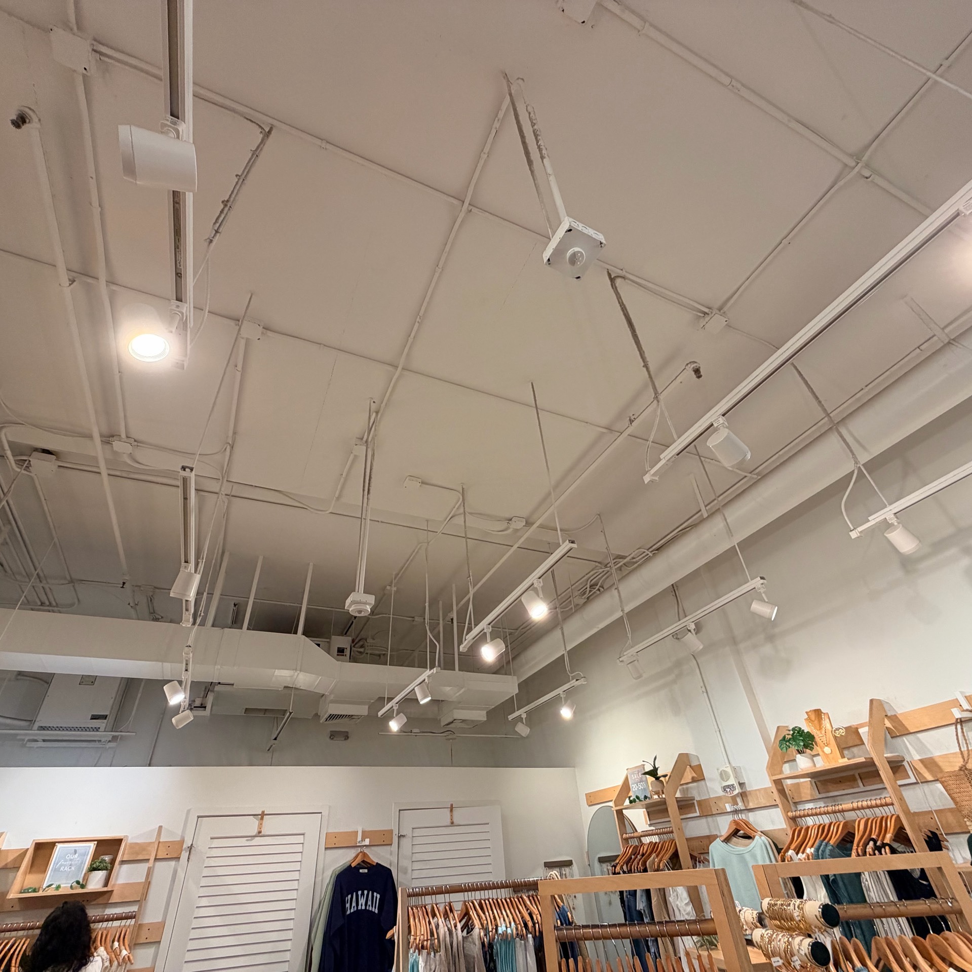 💡 Is your lighting outdated or no longer meeting your needs?
We transform spaces with modern, energy-efficient lighting solutions tailored to every environment. ✨
🔹 Professional consultation and planning🔹 Safe, high-quality installation🔹 Energy-saving LED technology🔹 Clean, precise workmanship🔹 Experience, reliability, and attention to detail
Whether it's your home, office, or commercial space, we deliver lighting solutions that enhance comfort, functionality, and style.
🤝 Trust a team committed to excellence, professionalism, and outstanding results.
📲 Contact us today and discover how the right lighting can completely transform your space.