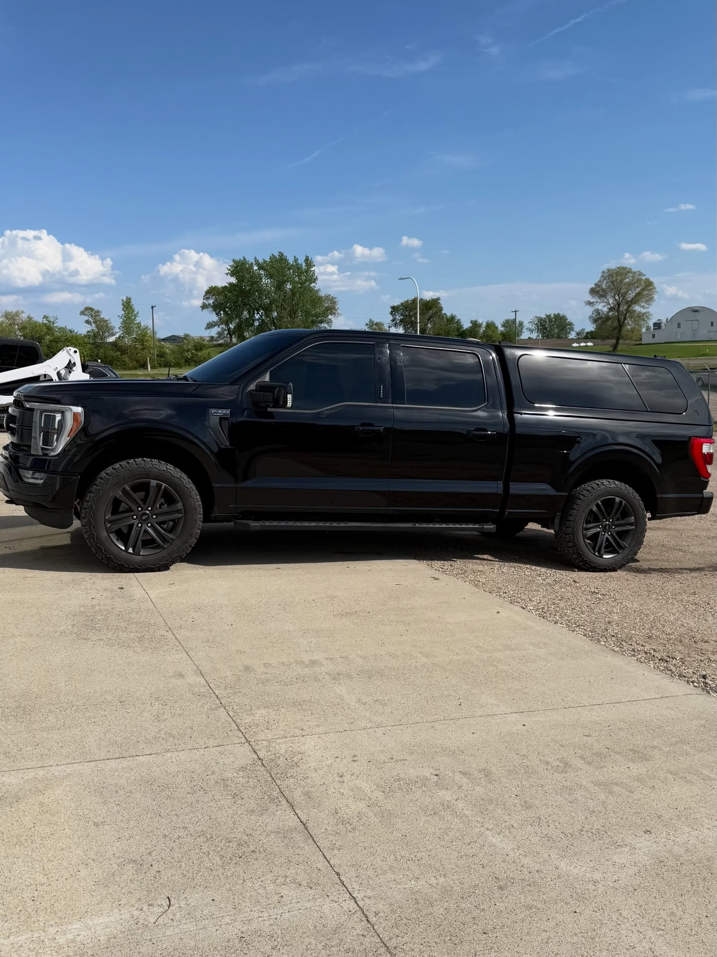 Ford F150 came in for front passenger windows, full windshield , & Visor with our carbon line of film installed.
CALL โ๏ธ: 218-731-4653 to book an appointment.
LAKES ELITE DETAIL
1110 N Broadway Pelican Rapids, MN
