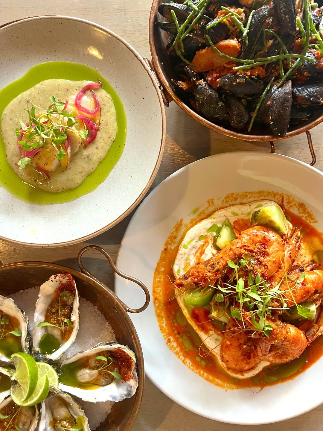Specials this week...
✴️ Spicy margarita oysters
✴️ Rose harissa king prawns, sumac Greek yogurt, pickled green tomatoes and coriander oil
✴️ Chipotle and pancetta arrabiata mussels
✴️ Charred king scallops ceviche, nectarine and tiger's milk marinade