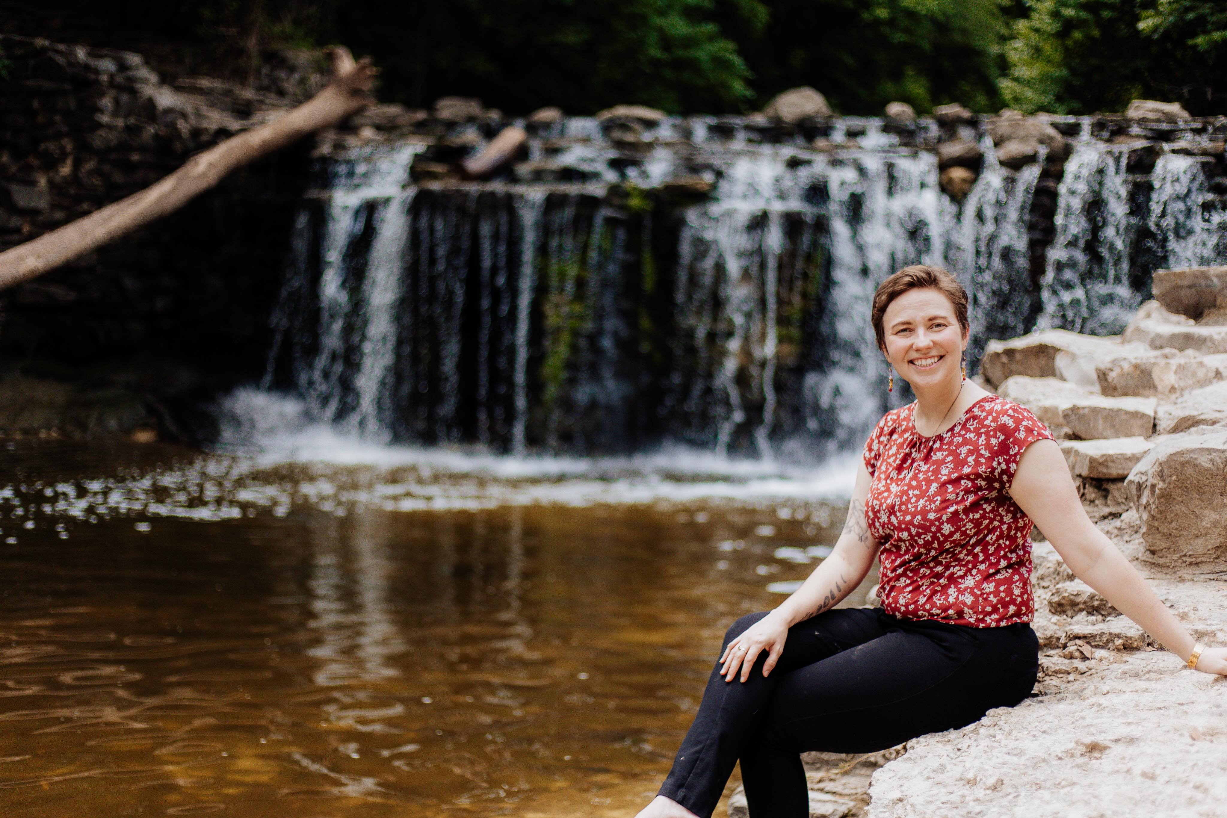 I will always go chasing waterfalls.
This one is a hidden gem tucked away in Richardson. Minis available to book! Link in bio.
#texasminis #dfwphotographers #waterfall #richardsonphotographer #garlandphotographer