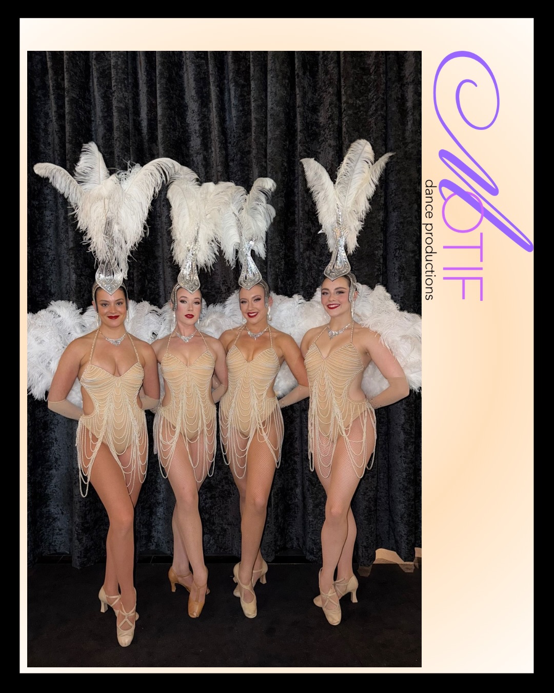 Our PM girls in pearls and feathers for a recent gig with @motifdanceproductions 🤩
🌟
@ellieglick_
@tanyshasarti
@ashtrusler
@miafenelon
#patrickmanagement #pmtalent #performer #motifdanceproductions #showgirls