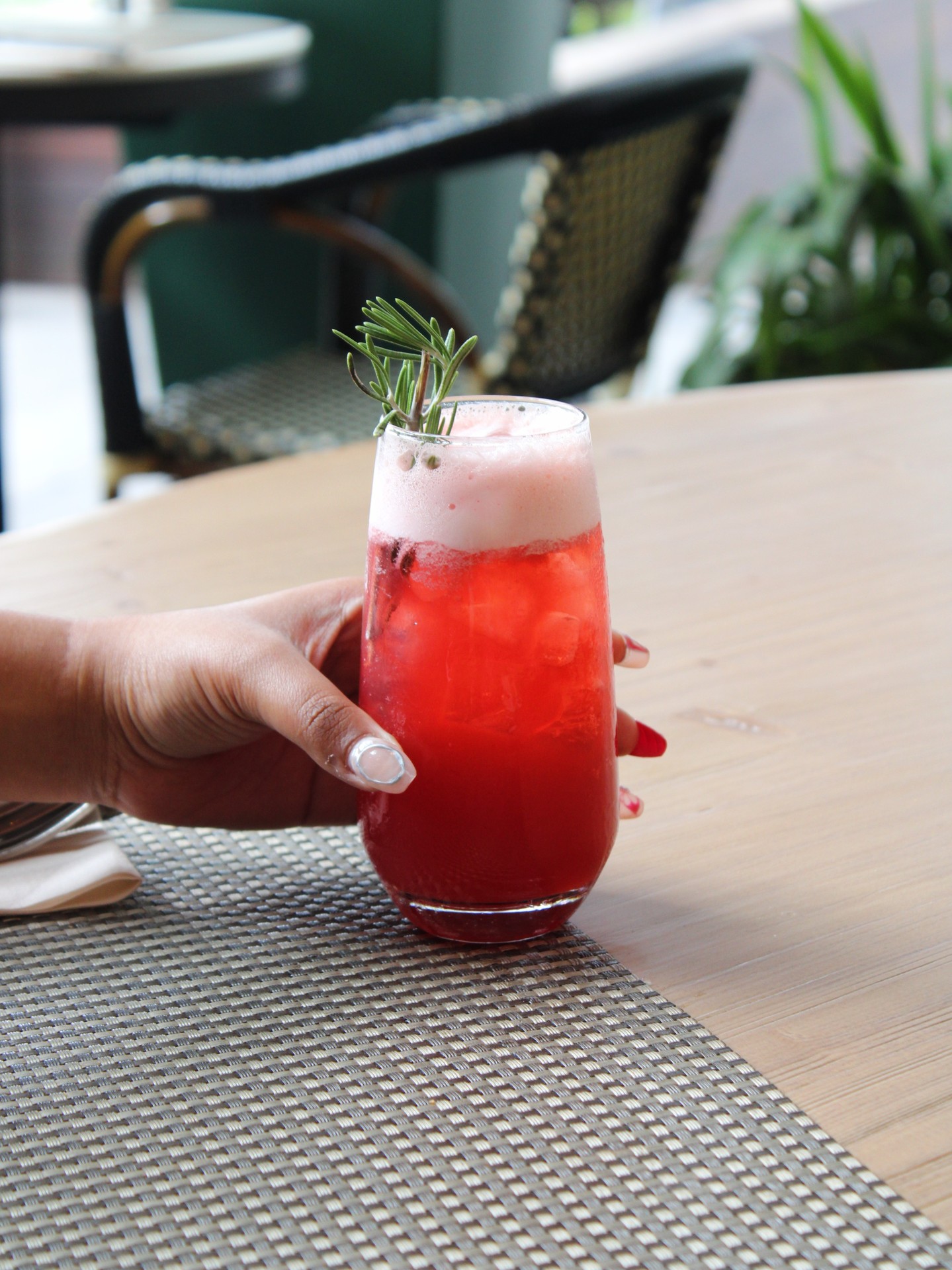 Complex, refreshing, and beautifully balanced. ✨
Gin, cherry liqueur, fresh pineapple juice, and lime come together in our signature Singapore Sling.
Your table is waiting.