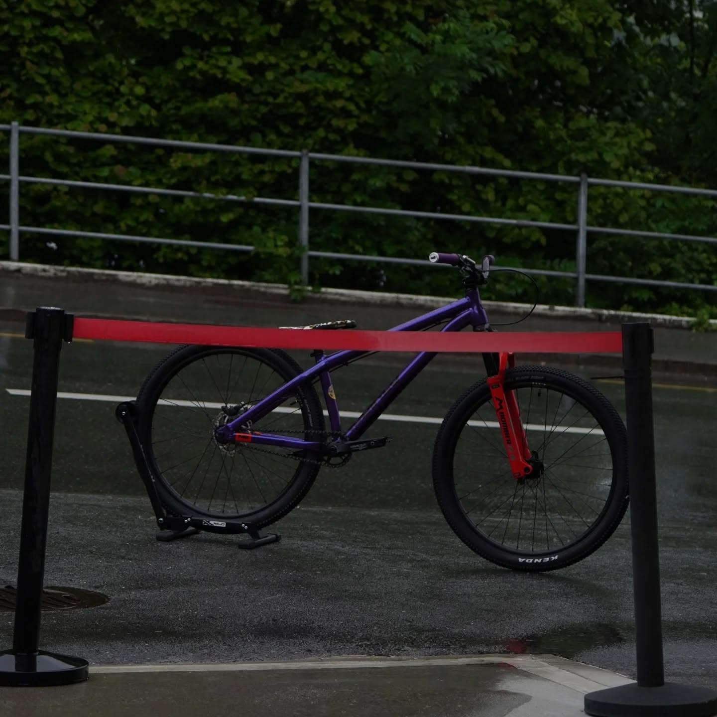 Darf es ein wenig Farbe sein ?
Der Pumptrack ruft. Wir haben verschiedene Dirtbikes am Lager und erfüllen dir natürlich auch spezielle farbige wünsche 💜🚲
www.stoeri-herisau.ch
#dirtbike#pumptrack#mtbswitzerland