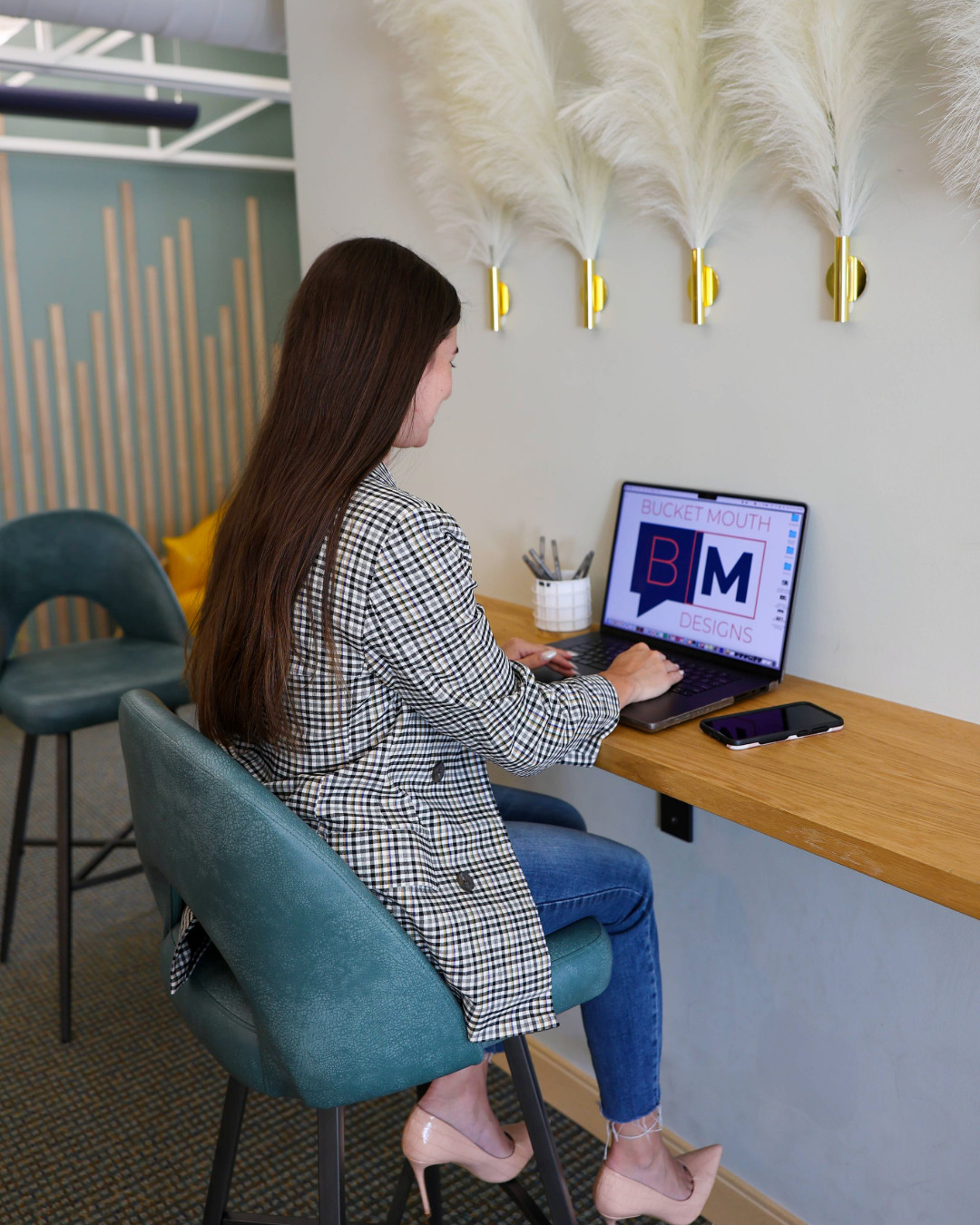 Being a young women in business is tough, but the way we work is harder than anyone in the business to prove ourselves. We shouldn't have to, but it gives us a drive and motivation like no other. It's the most rewarding thing you could ever do 🏆 Work with me and you know you'll get my all every day we work together!