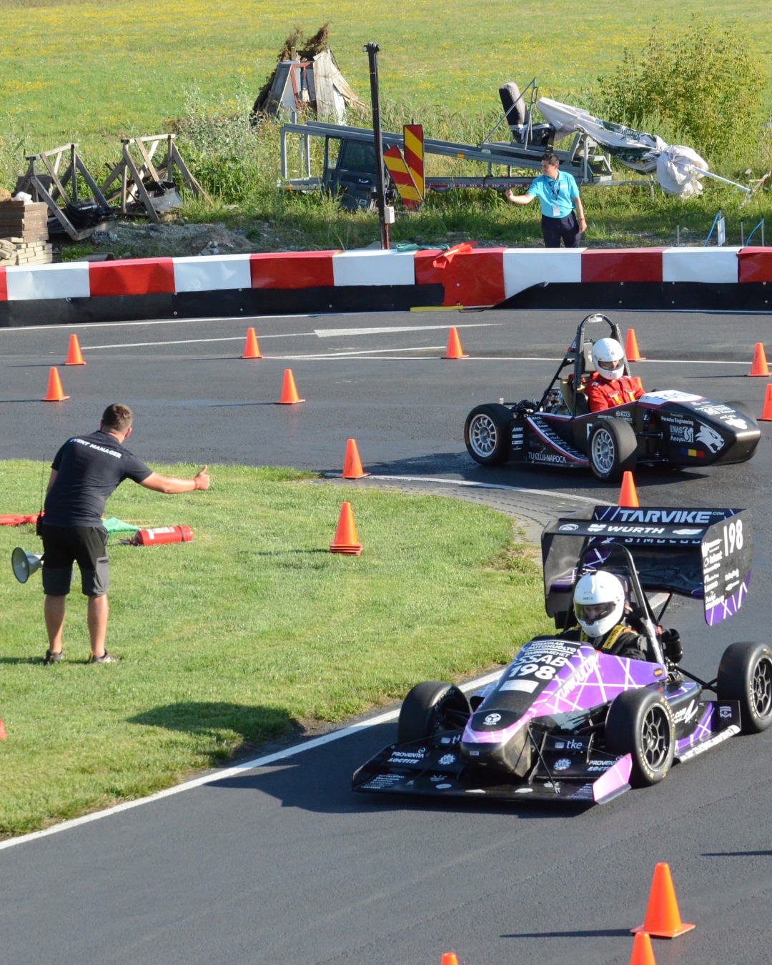 interspecies communication achieved 👍
.
.
.
#fsbalkans #formulastudent