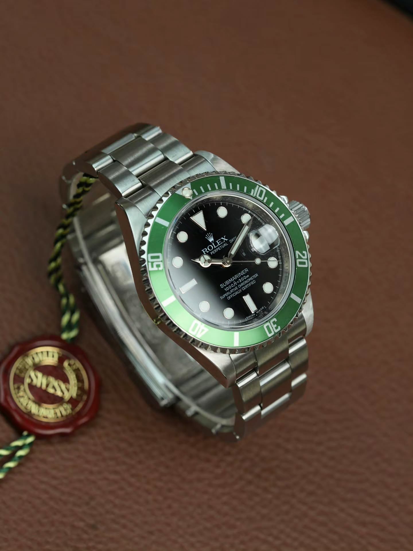 Rolex Submariner 16610LV 'Kermit'
#Rolex #Submariner #watch #kermit