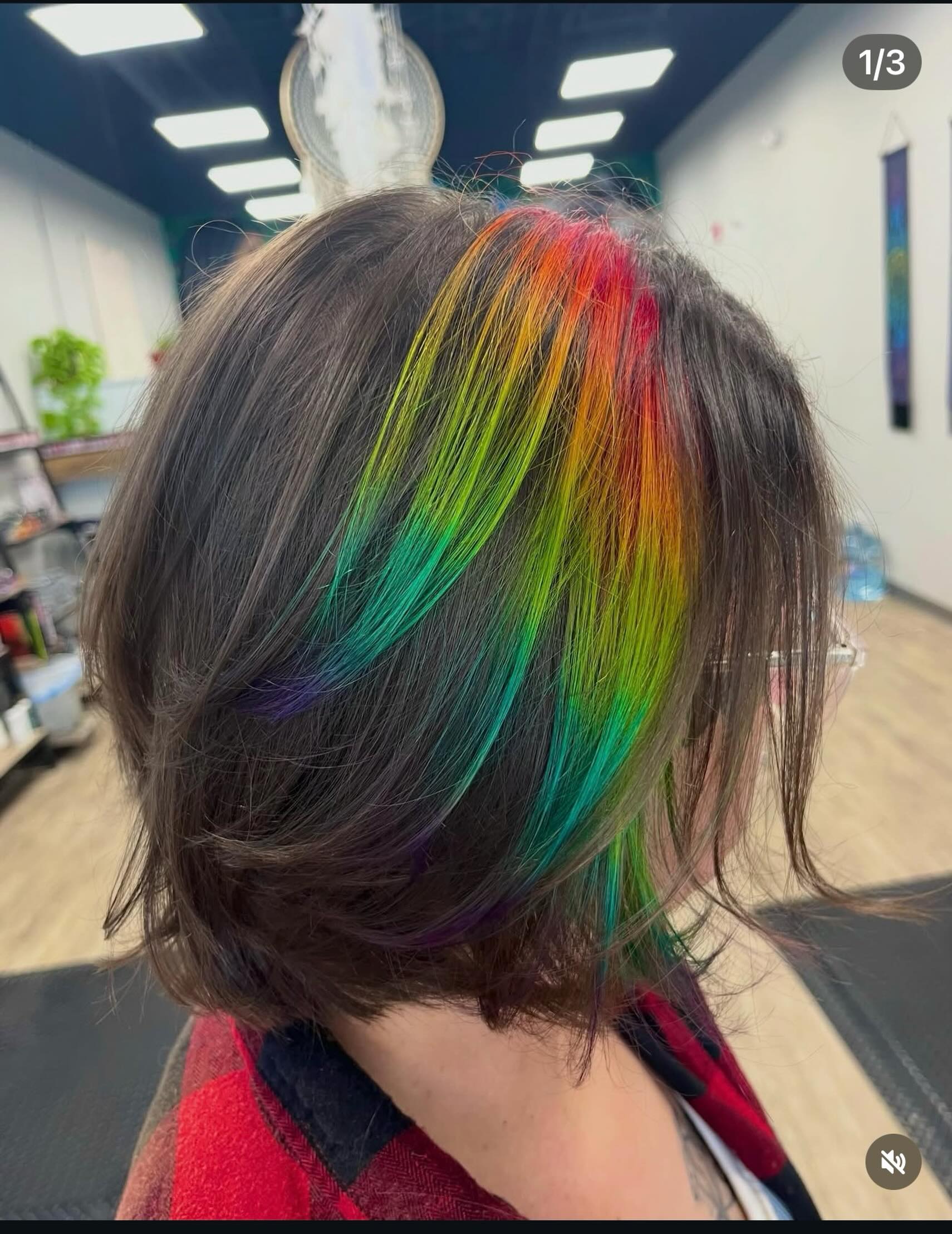 πβ¨ A little rebellion hidden in plain sight. β¨π
From every angle, this color tells a different story.
A rich brunette bob serves as the perfect backdrop for vivid ribbons of red, orange, yellow, green, blue, and violet woven throughout the interior. The result? A stunning rainbow reveal that appears and disappears with every turn of the head. π«
This is the kind of color that makes strangers do a double take.
Created by Emma at Everyday Magick Salon π€
β¨ Custom vivid placement
β¨ Hidden rainbow dimension
β¨ Low-maintenance grow out
β¨ Maximum magic
π Johnson City, TN
π² Now booking creative color appointments
#EverydayMagickSalon #EmmaCreatesMagic #HiddenRainbowHair #PeekabooHairColor #VividsHair RainbowHair CreativeColorSpecialist JohnsonCityTN TriCitiesTN AlternativeHair ColorTransformation HairArt MagicalHair RainbowReveal
π¦ Some people wear black and white. Some people hide an entire rainbow underneath. πβ¨