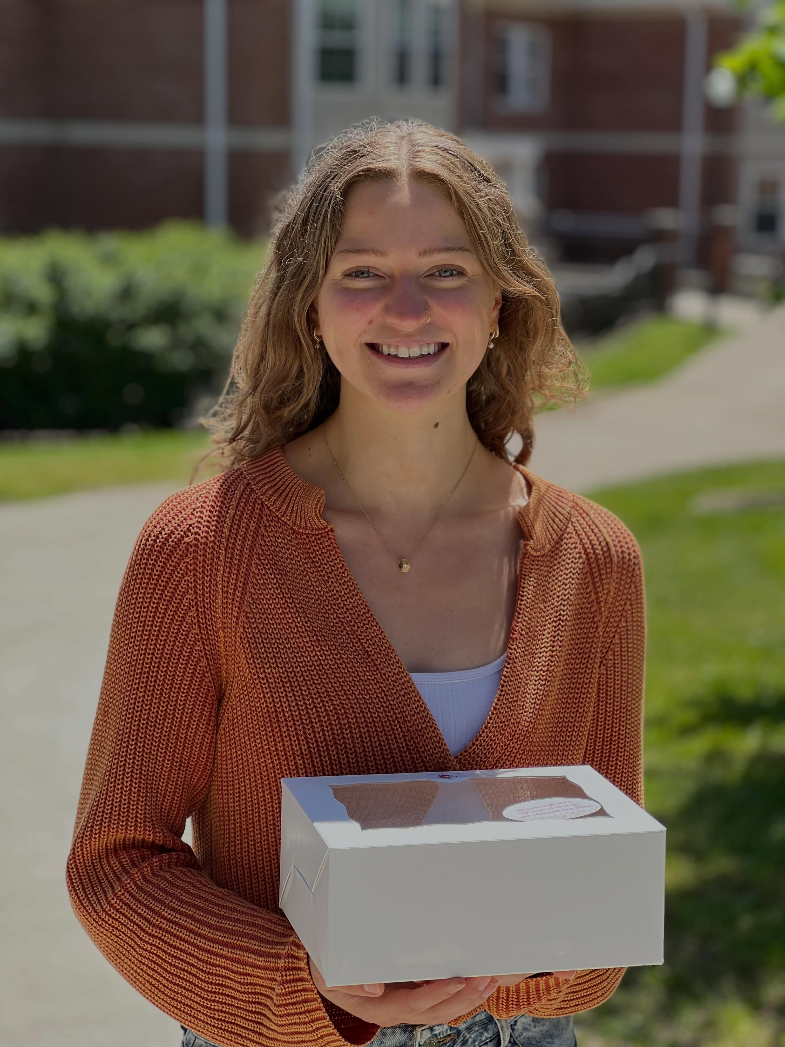 Happy Birthday to this lovely young lady!🎉 I hope your day is extra extra special! I’m loving that I get to make some trips to Denison this summer! You just never know what cuteness 🦌 you’ll see along the way.😍 #meganscupcakes614 #granvilleohio #denisonuniversity