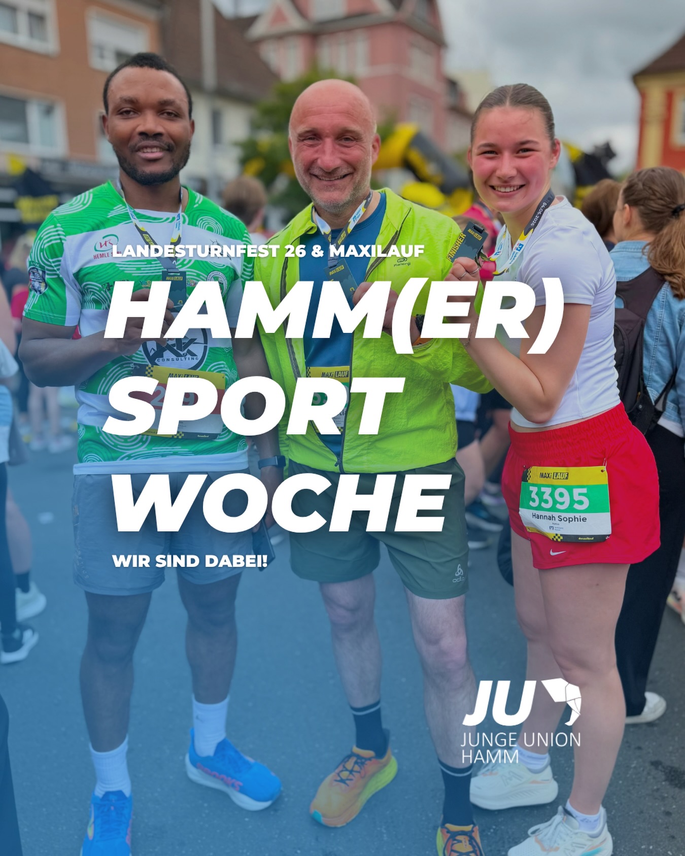 Diese Woche steht Hamm ganz im Zeichen des Sports! 💪🏃♀️🤾⚽
Nicht nur das Landesturnfest 2026 bringt zahlreiche Sportbegeisterte in die Stadt, auch der Maxilauf hat wieder für Begeisterung und Bewegung gesorgt und wir waren natürlich mit dabei!
Passend zum sportlichen Motto der Woche gibt es gleich weitere Erfolgsmeldungen aus der Region: Der SV Westfalia Rhynern feiert den Aufstieg und hat sich zudem für den DFB-Pokal qualifiziert. Auch der ASV Hamm kann jubeln und steigt in die 2. Liga auf. Und nicht zu vergessen kann auch der TuS Uentrop sich über den errungenen Aufstieg freuen!
Herzlichen Glückwunsch an alle Vereine zu diesen großartigen Erfolgen! 🎉