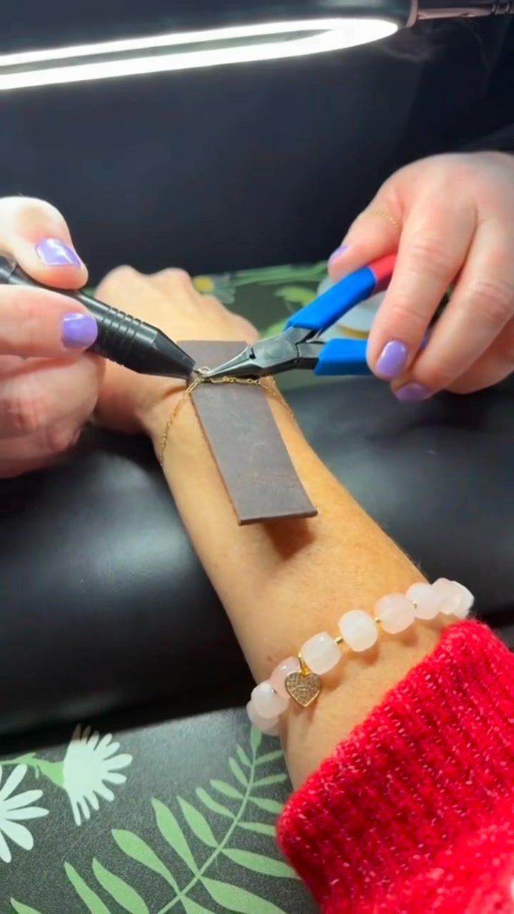 ✨ Permanent Jewelry ✨
Create a custom bracelet, anklet, necklace, or ring you’ll love to wear every day!
📅 Book your appointment:
www.fusedforeverlyjewelry.com
🎉 Hosting a party, shower, corporate event, or girls’ night? Add a permanent jewelry experience your guests will love!
Message us for event availability. ✨
#fusedforeverlyjewelry #ozaukeecounty #truckerhatbar #truckerhatbarexperience #permanentjewelry
