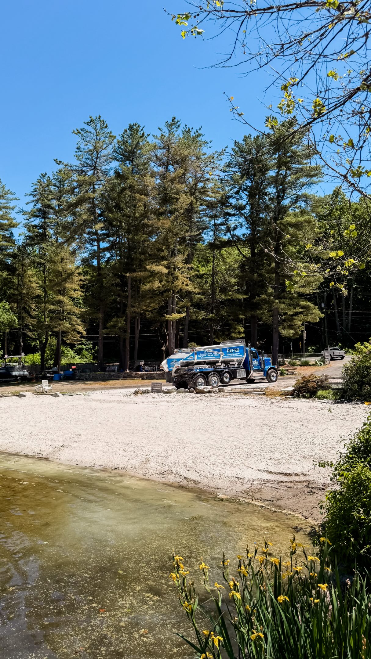 Another beach restoration done by the Load Launcher!
We helped our friends over at Lake Zoar Beach Club out of Monroe Connecticut to get their beach ready for the summer season! The load launcher got this job done in 20 minutes!