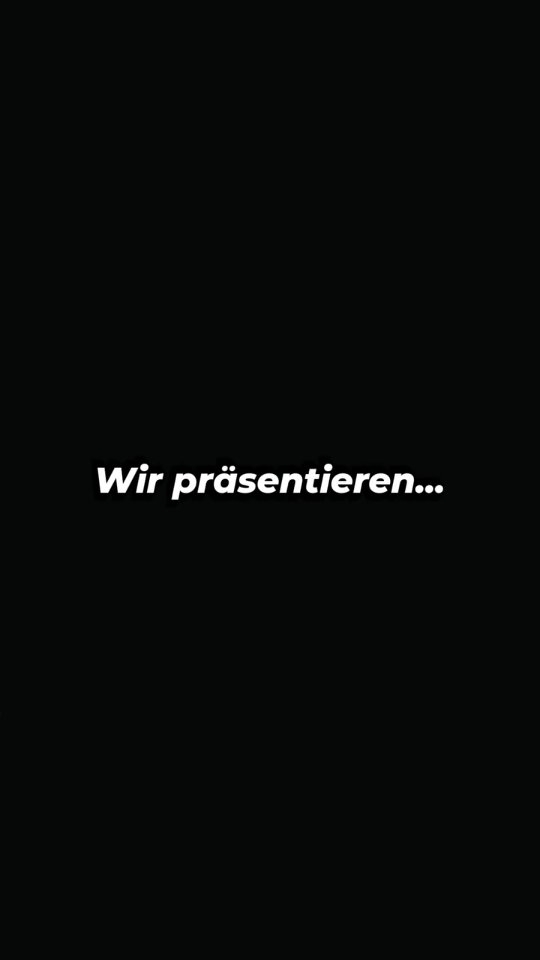 Aus einem kahlen, leeren Laden ist in den vergangenen 7 Monaten unser größter Traum Wirklichkeit geworden.
Was viele nur als vier Wände gesehen haben, haben wir als Chance gesehen, etwas Einzigartiges zu erschaffen. Mit unendlich viel Leidenschaft, Liebe zum Detail, Mut und Ausdauer haben wir jeden einzelnen Schritt selbst gemeistert.
Es gab lange Tage, kurze Nächte, Herausforderungen und Momente, in denen wir an unsere Grenzen gegangen sind. Doch wir haben nie aufgehört, an unsere Vision zu glauben.
Gemeinsam mit unserer Familie, die uns mit ihrer Zeit, ihrer Kraft und ihrem Herzen unterstützt hat, haben wir aus einem öden, kahlen Laden Stück für Stück eine Friseuroase geschaffen – einen Ort, an dem Schönheit, Wohlbefinden und Herzlichkeit zusammenkommen.
In jedem Detail steckt ein Teil von uns. In jeder Ecke stecken Erinnerungen, harte Arbeit und ganz viel Herzblut.
Dieses Projekt war für uns weit mehr als eine Renovierung. Es war eine Reise voller Emotionen, Zusammenhalt und Hingabe. Eine Reise, die uns gezeigt hat, was möglich ist, wenn man für seinen Traum kämpft und Menschen an seiner Seite hat, die an einen glauben.
Heute stehen wir hier voller Dankbarkeit und Stolz und dürfen euch endlich unser Herzensprojekt präsentieren.
Willkommen in unserer Friseuroase – einem Ort, der mit Liebe gebaut wurde und in dem wir euch von Herzen willkommen heißen. ✨🤍✂️